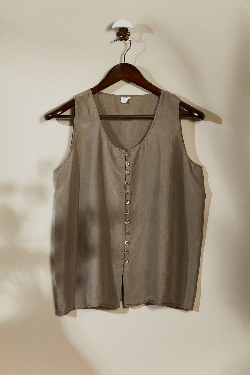 Chemise sans manche ajustée en soie grise