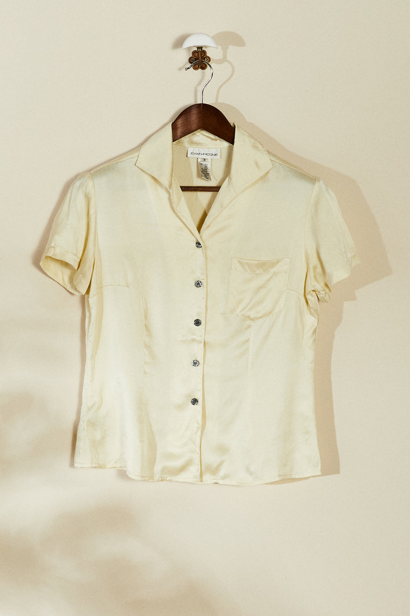 Fitted ecru silk shirt