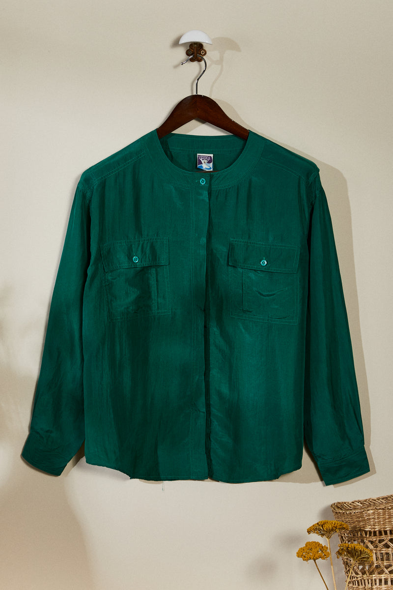 Chemise en soie vert sapin