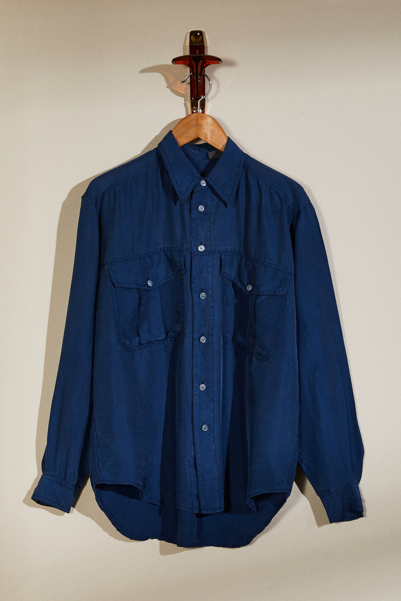 Chemise classique fluide en soie bleue