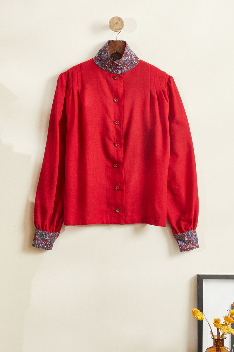 Red cashmere collar blouse