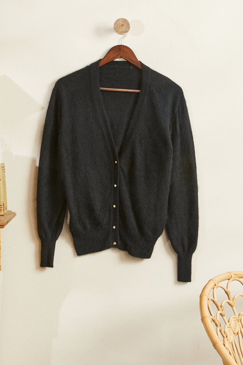 Gilet boutonné en angora noir