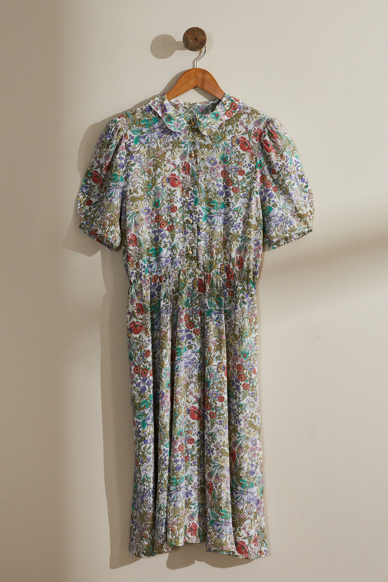 Robe longue cintrée à fleurs