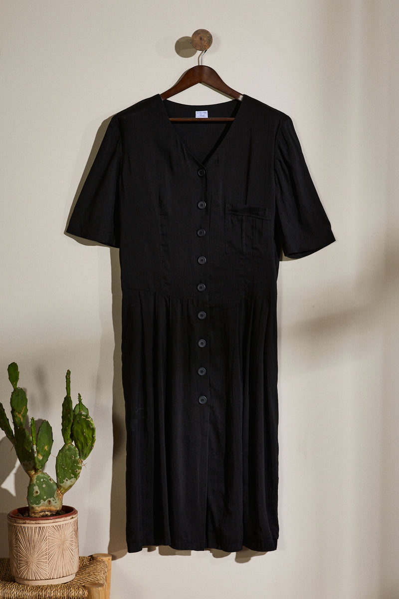 Robe longue boutonnée noire