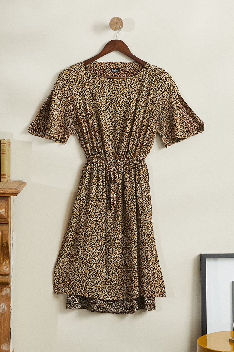 Short brown leaf-patterned silk dress