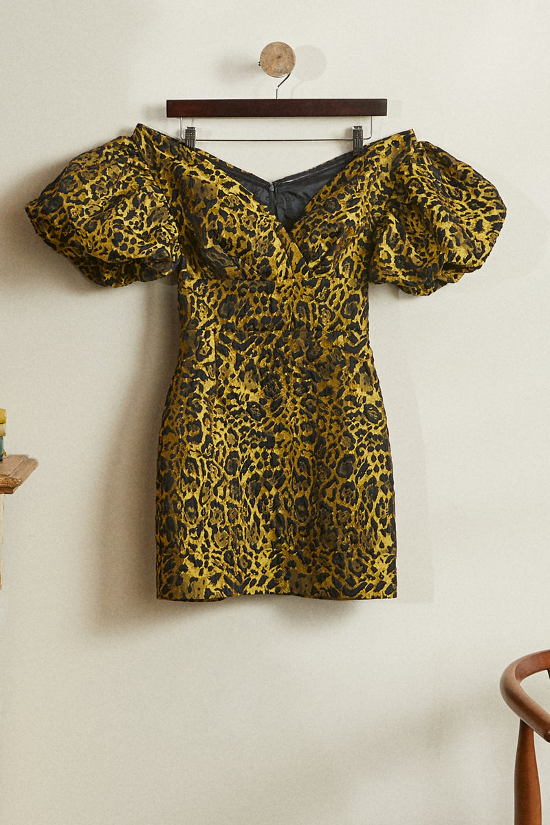 Robe courte encolure cœur