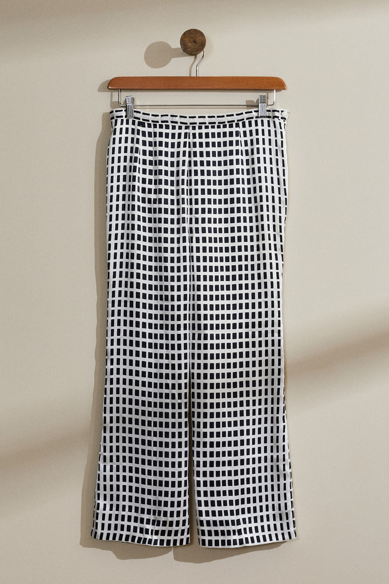 Graphic pants and blouse set