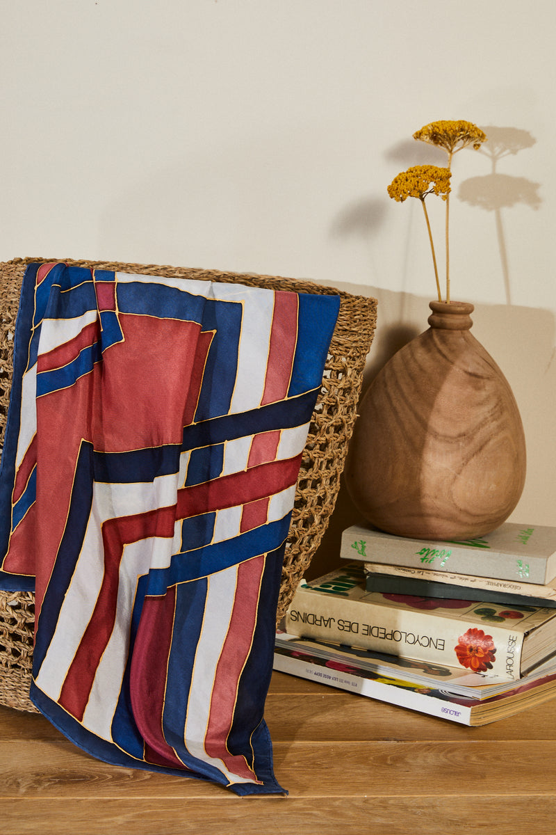 Foulard peinture sur soie bleu