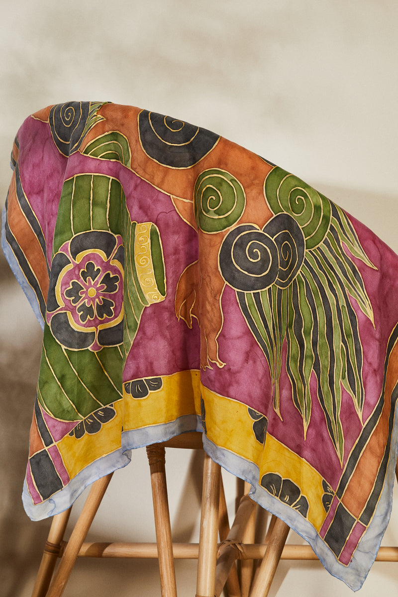 Foulard en soie imprimé fleuri multicouleur