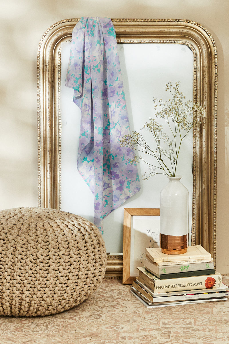 Foulard en soie imprimé abstrait violet