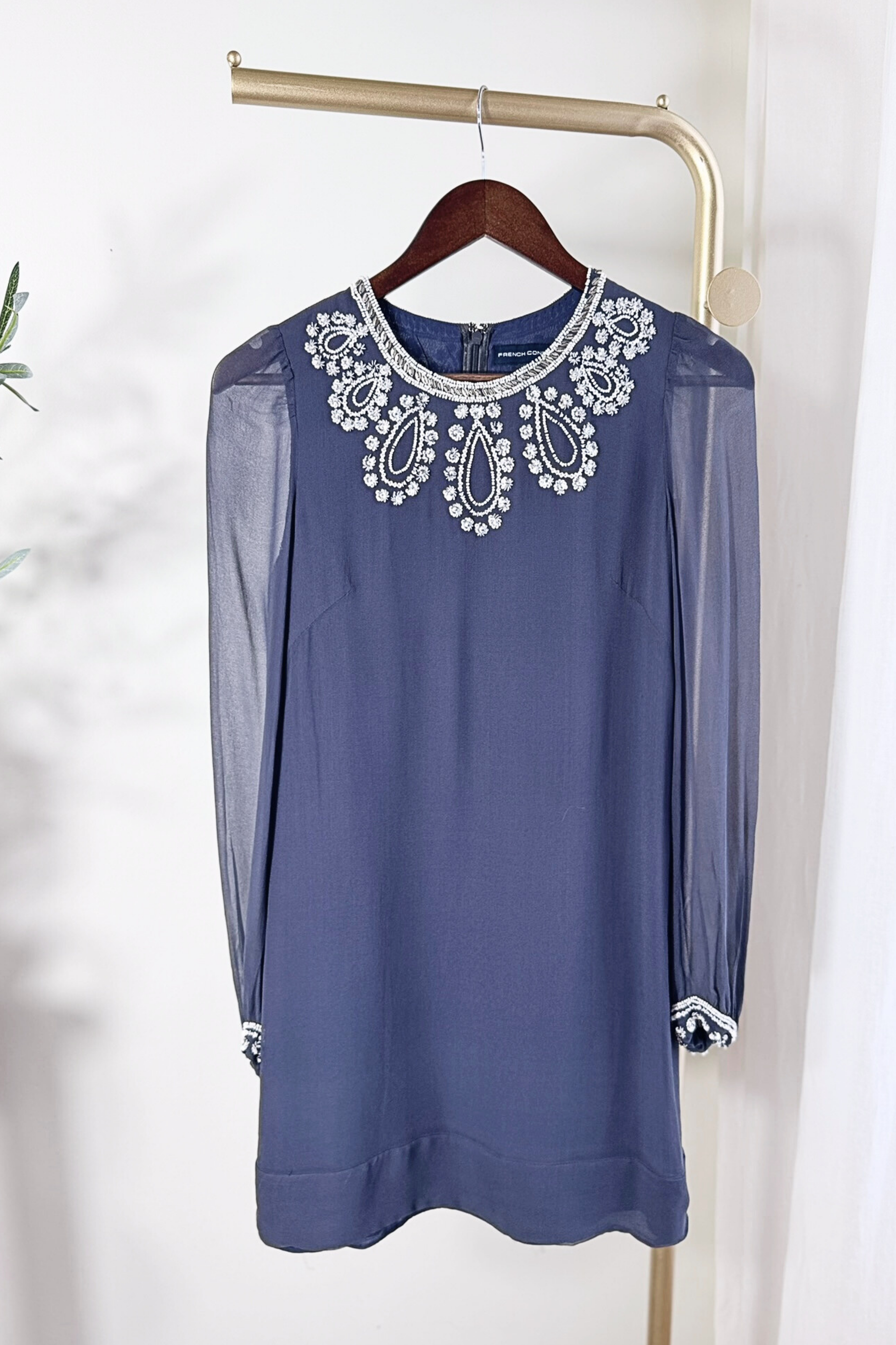 Blouse longue en soie brodée sequins marine