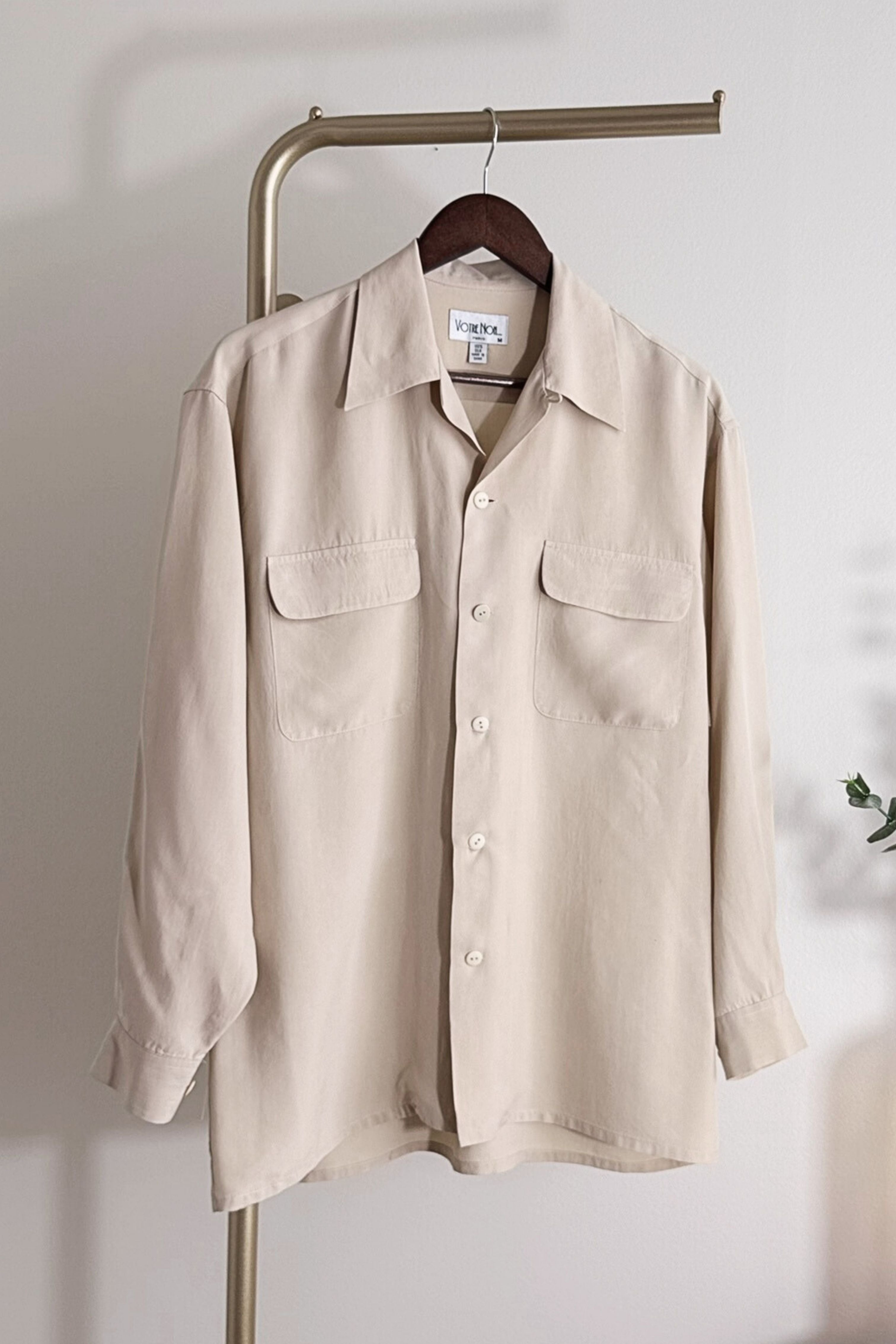 Chemisier en soie classique fluide beige