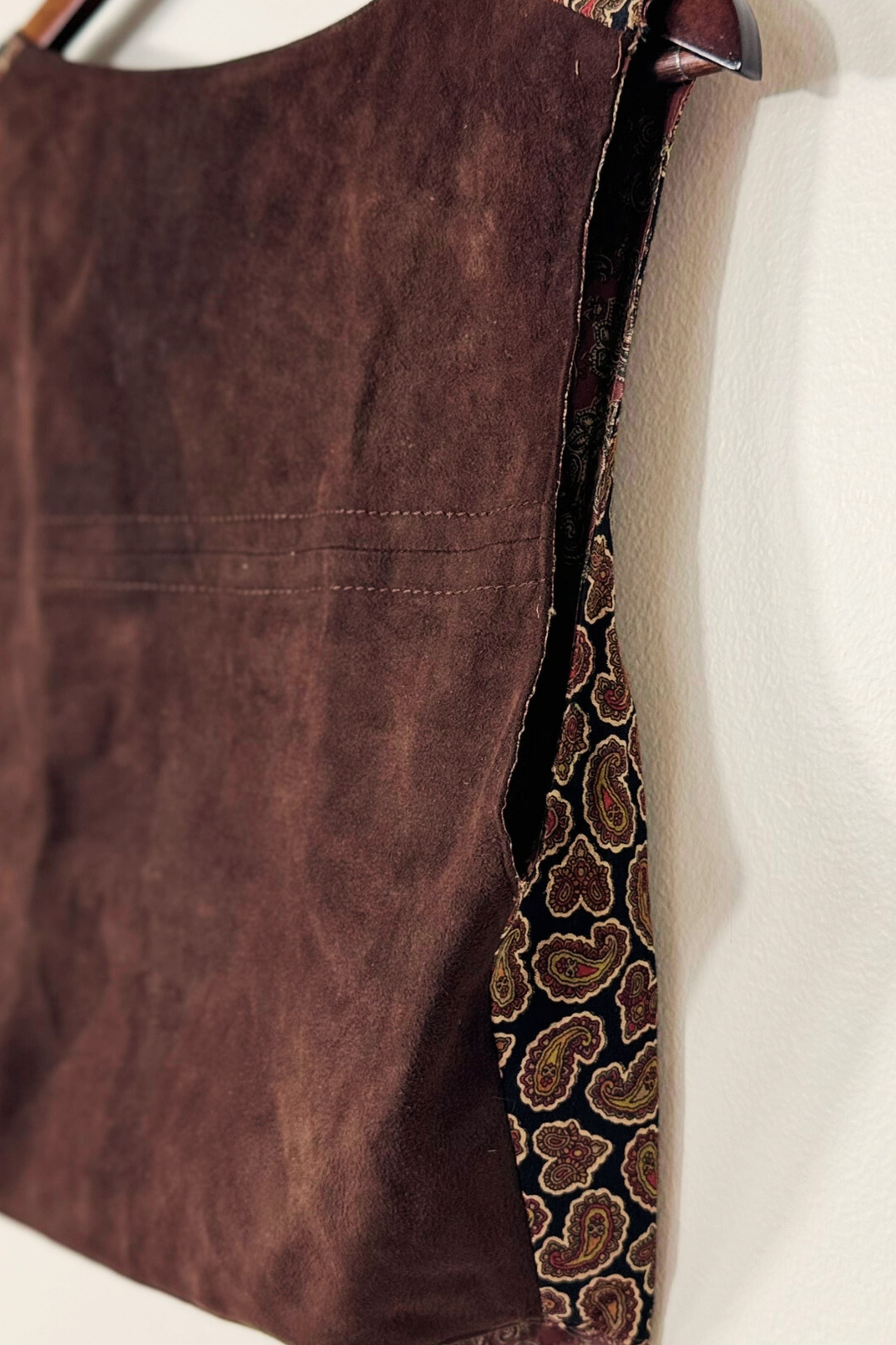 Veston boutonné en daim paisley marron