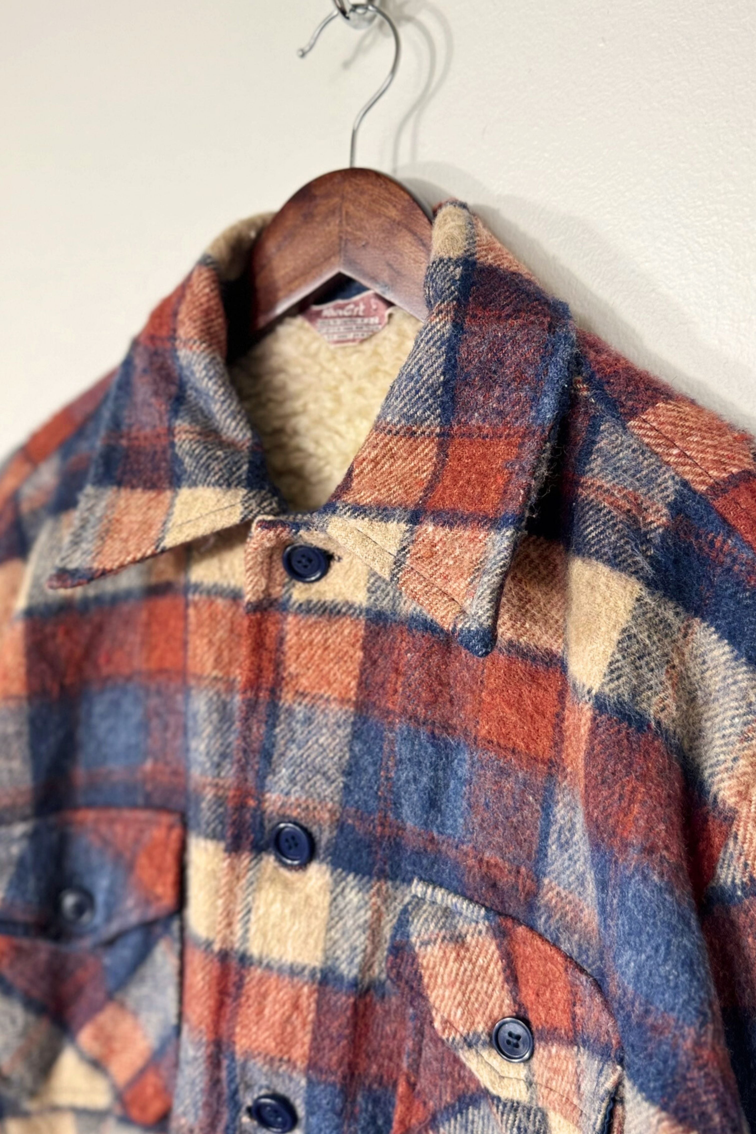 Veste surchemise en laine à carreaux