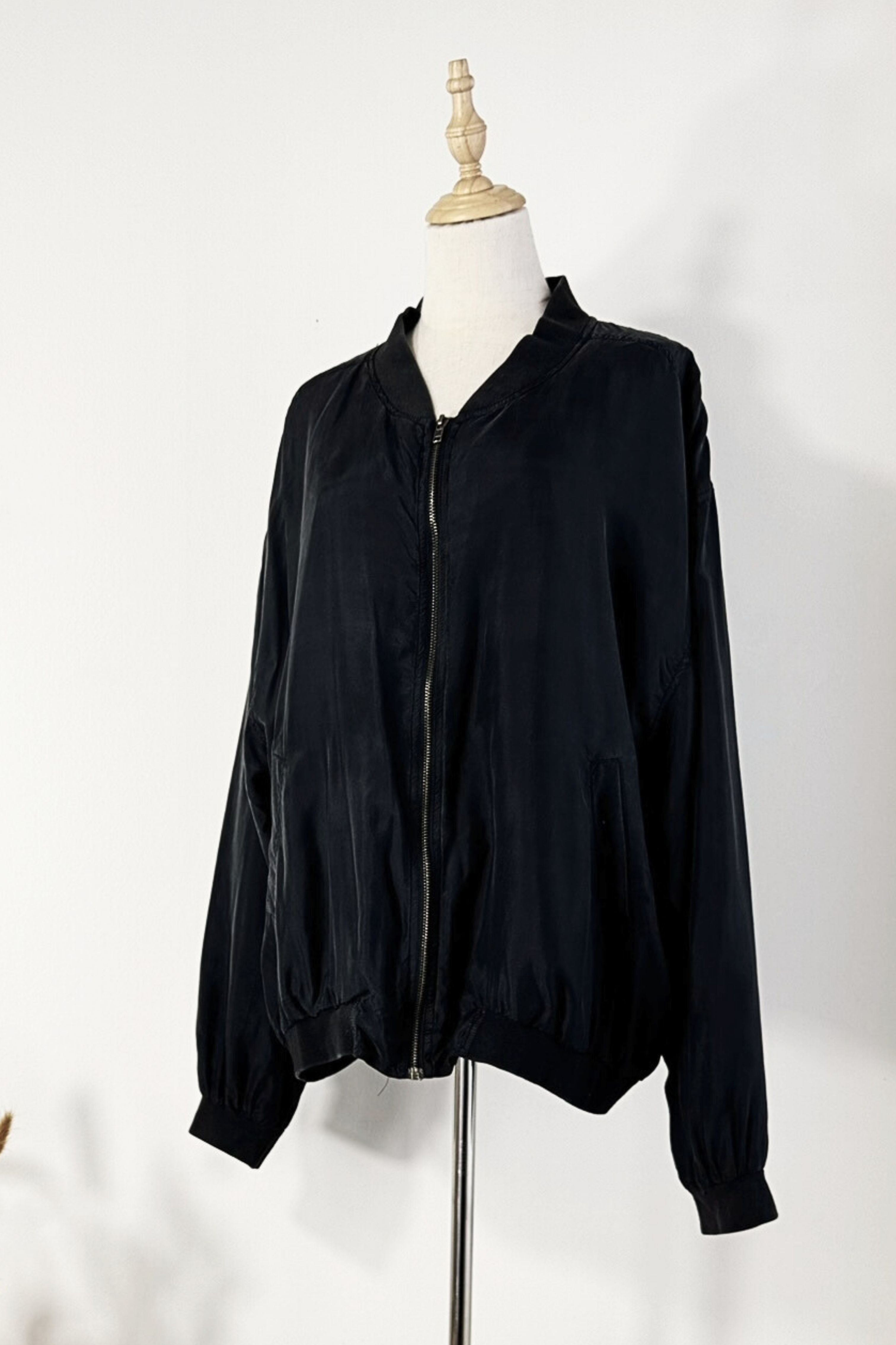 Veste bomber oversize en soie noire