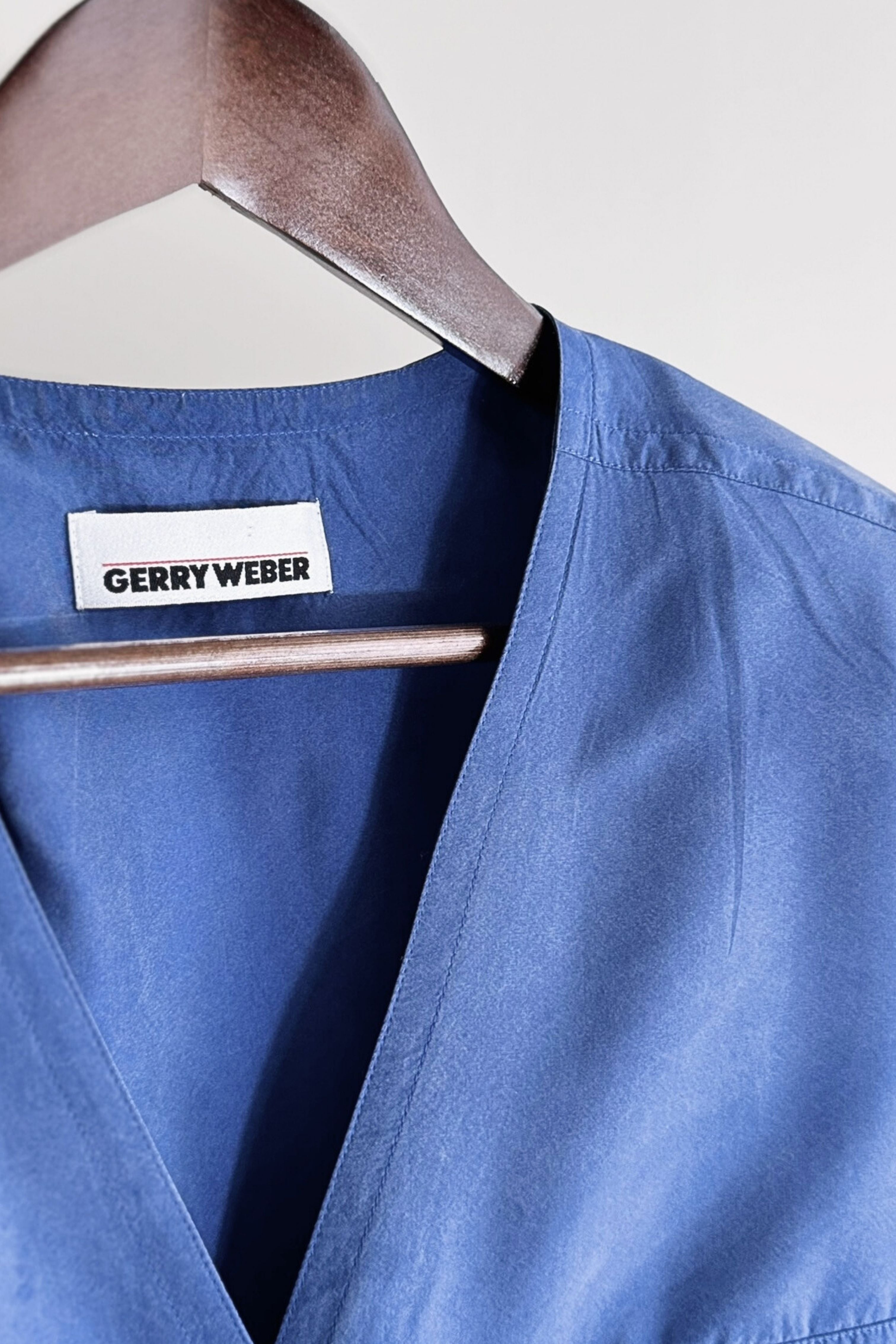 Veste saharienne en soie bleu électrique