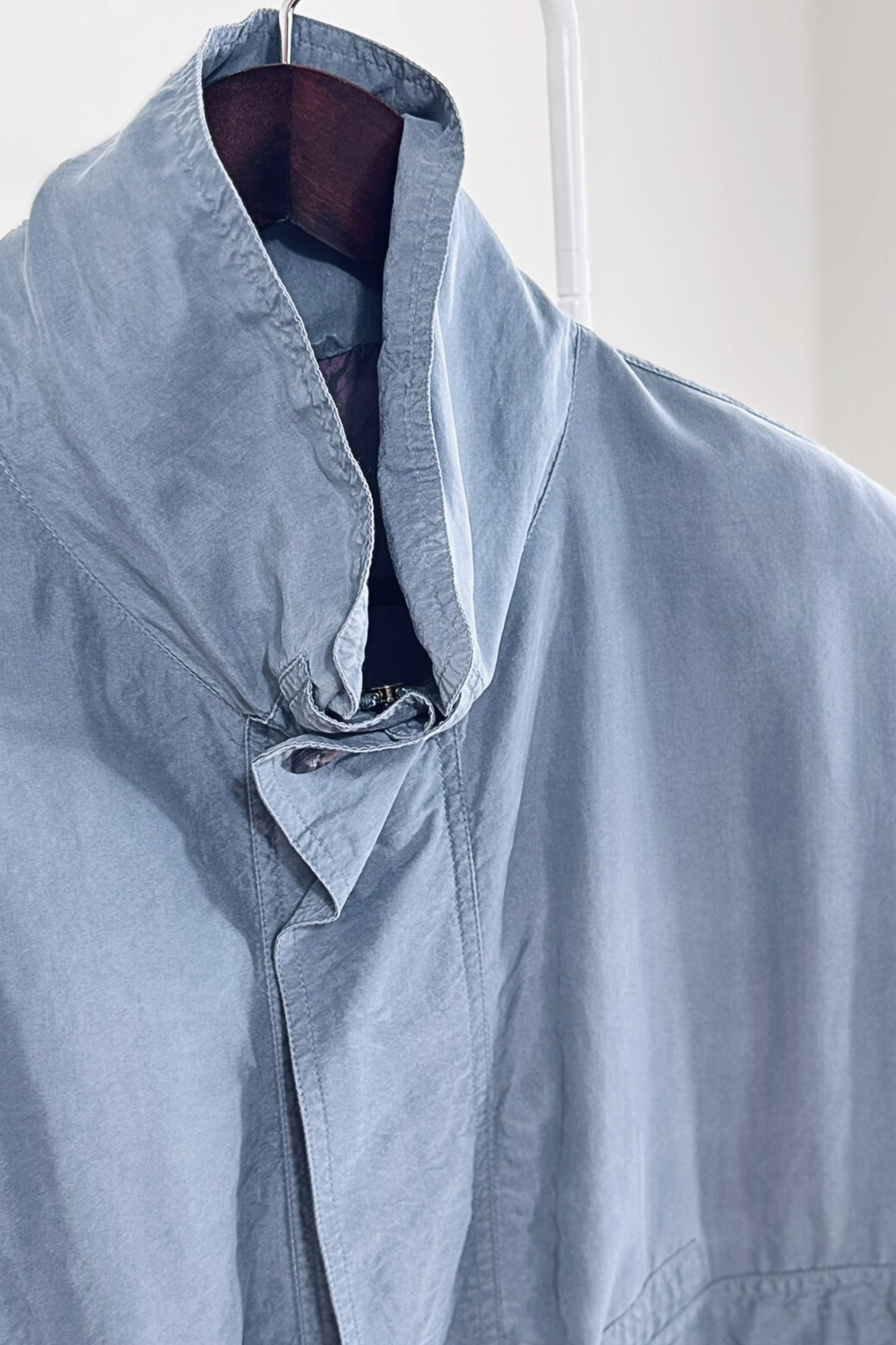 Veste bomber en soie bleu gris