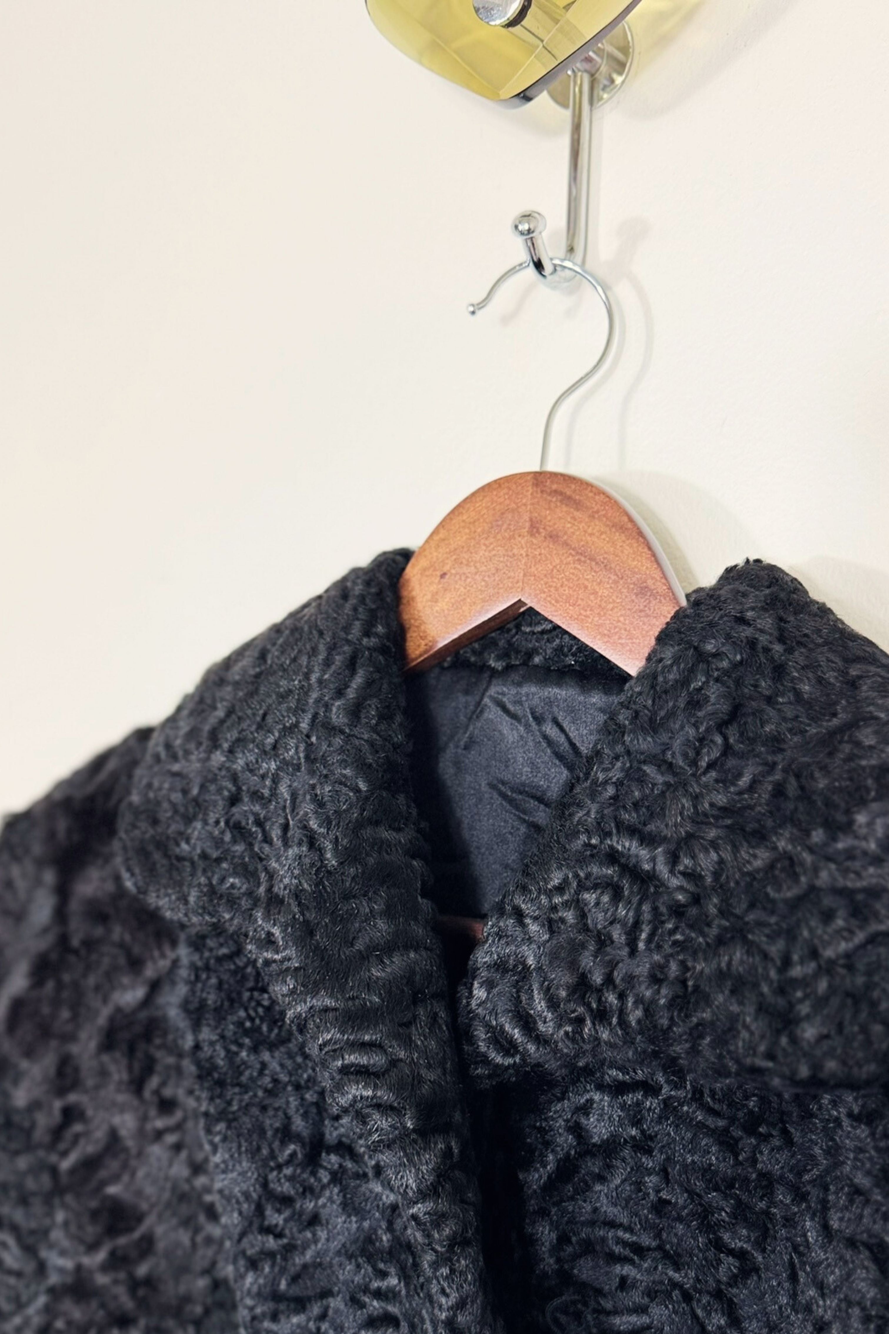 Veste fourrure astrakan noire