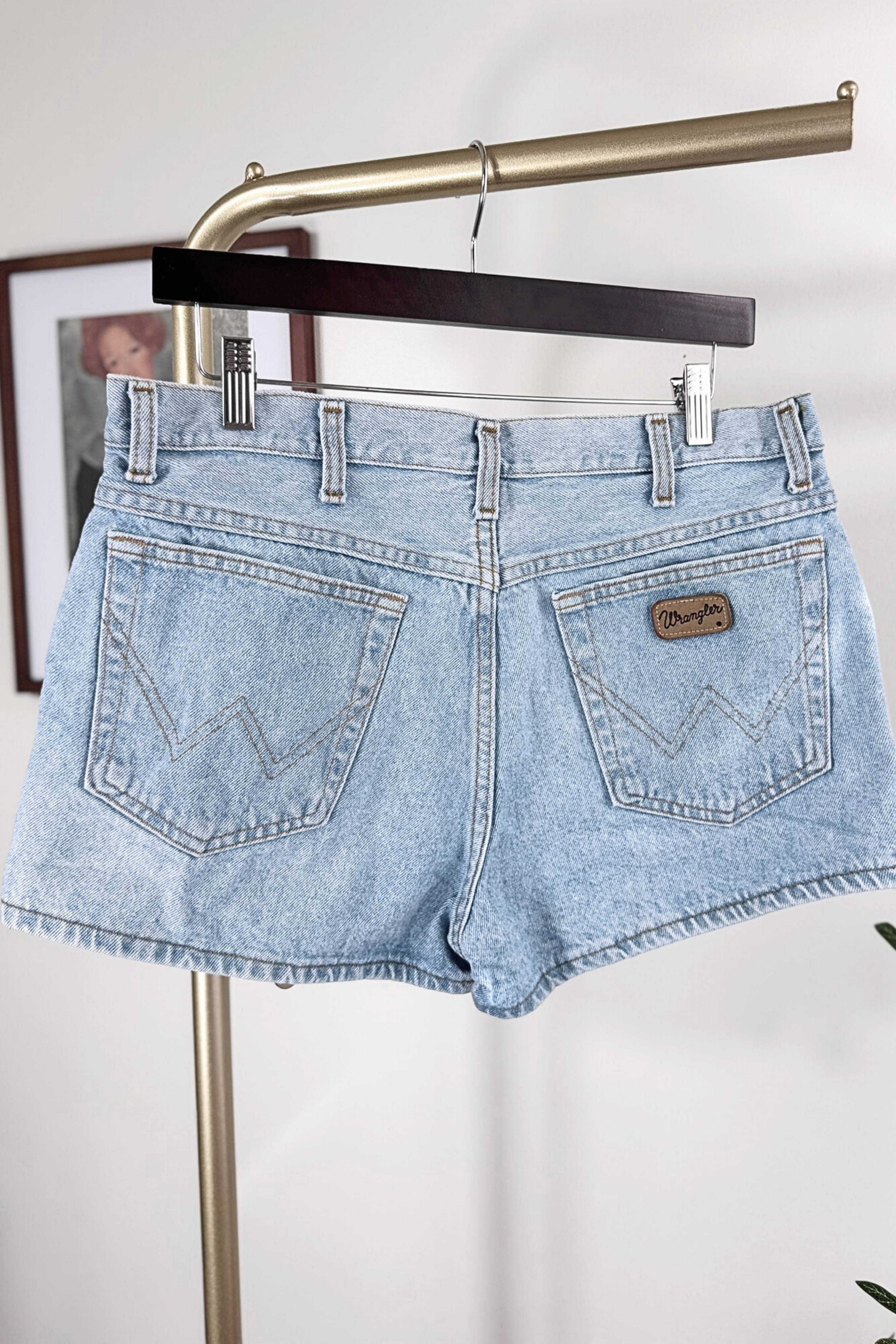 Short en jeans très court denim clair