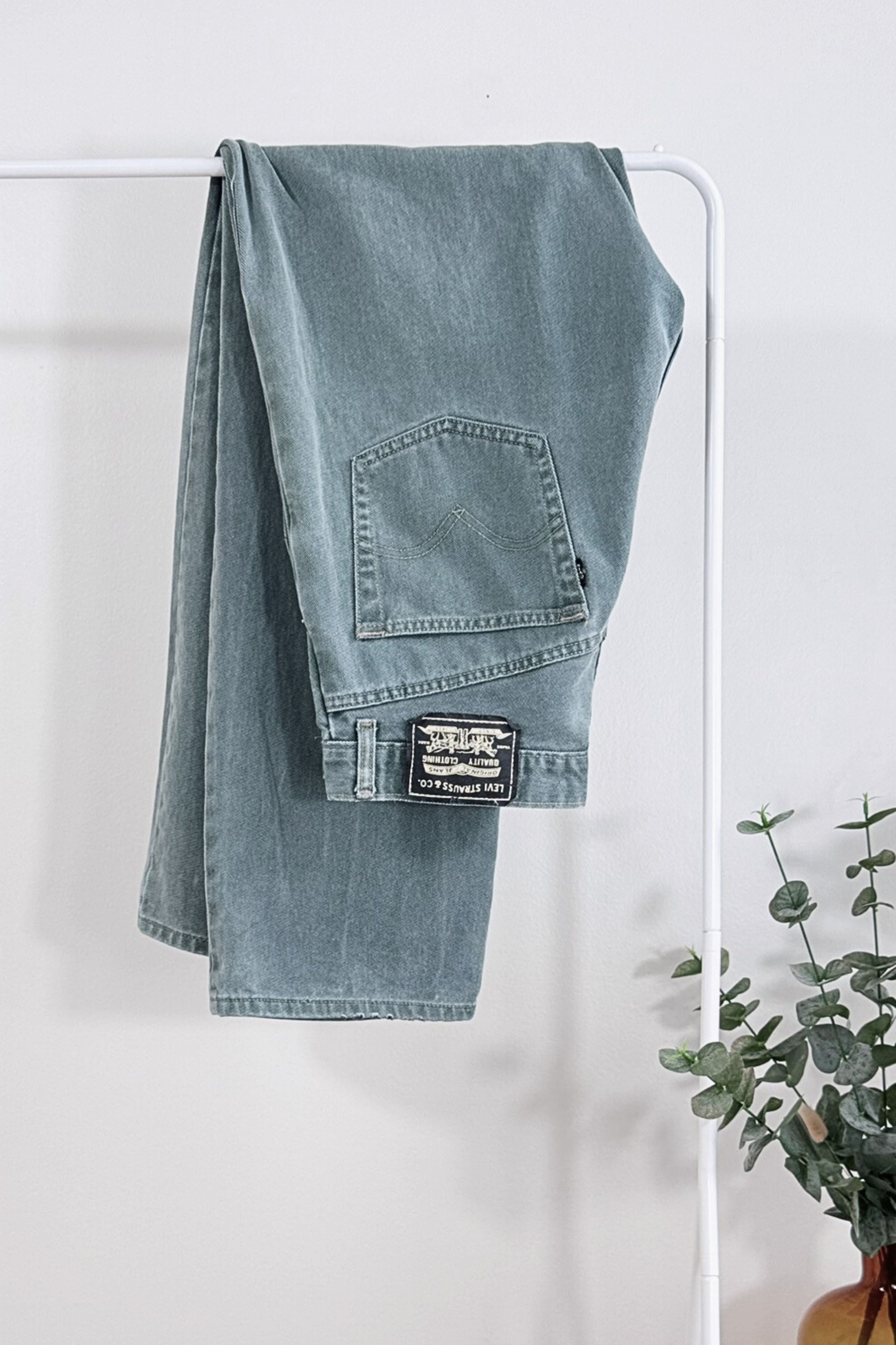 Jeans Levi's 501 W28 L34 vert sauge
