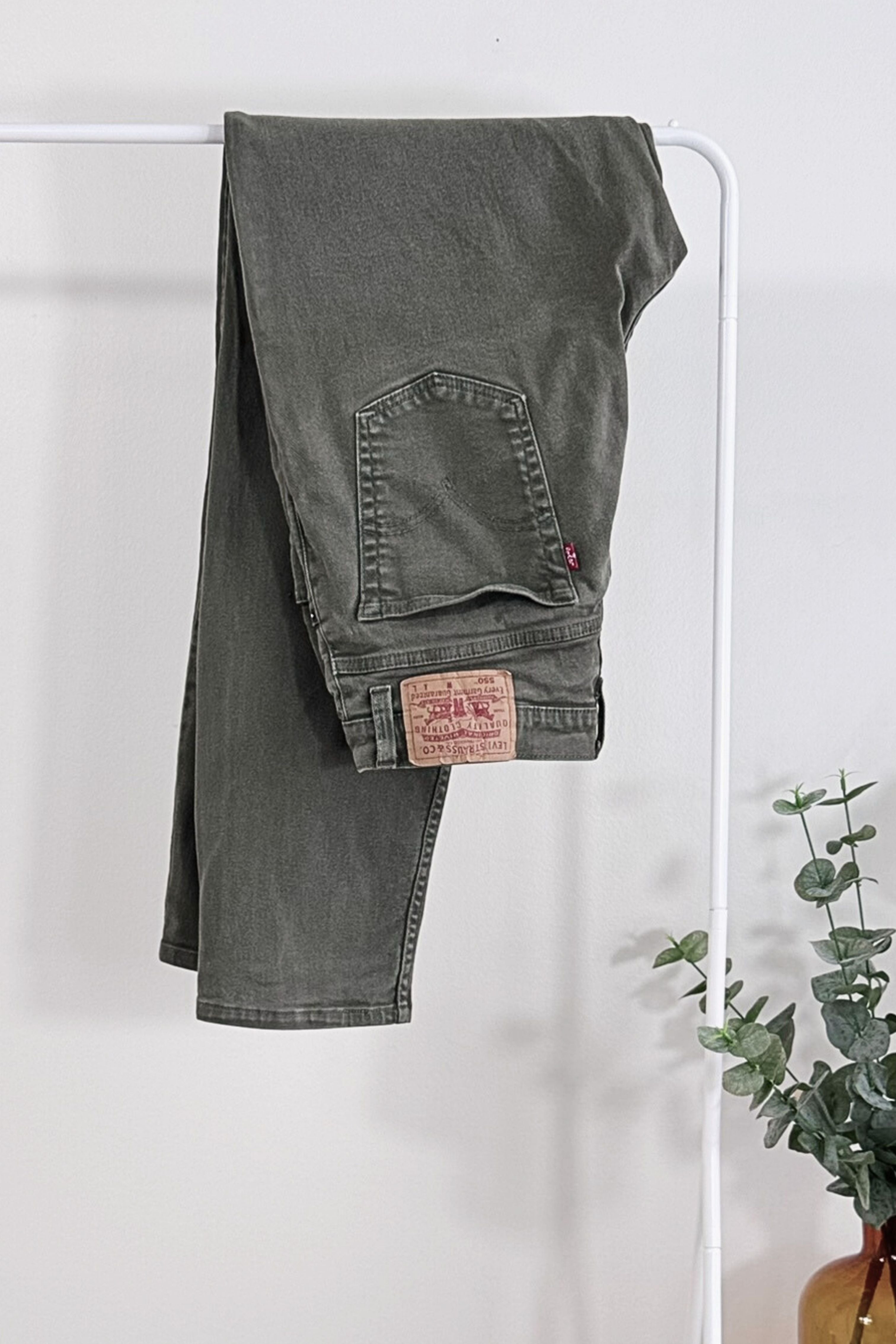 Jeans Levi's 550 W30 L32 kaki