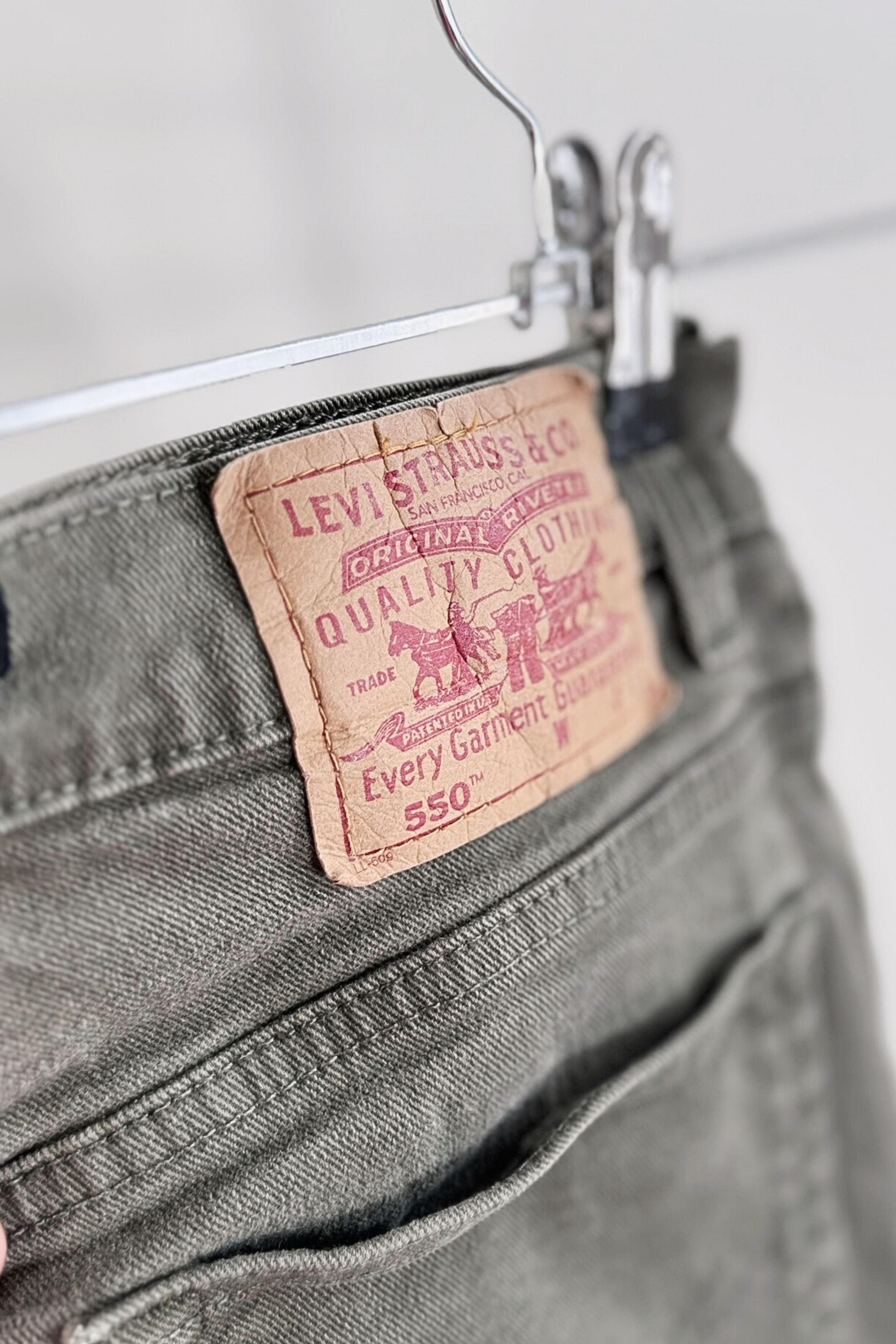 Jeans Levi's 550 W30 L32 kaki
