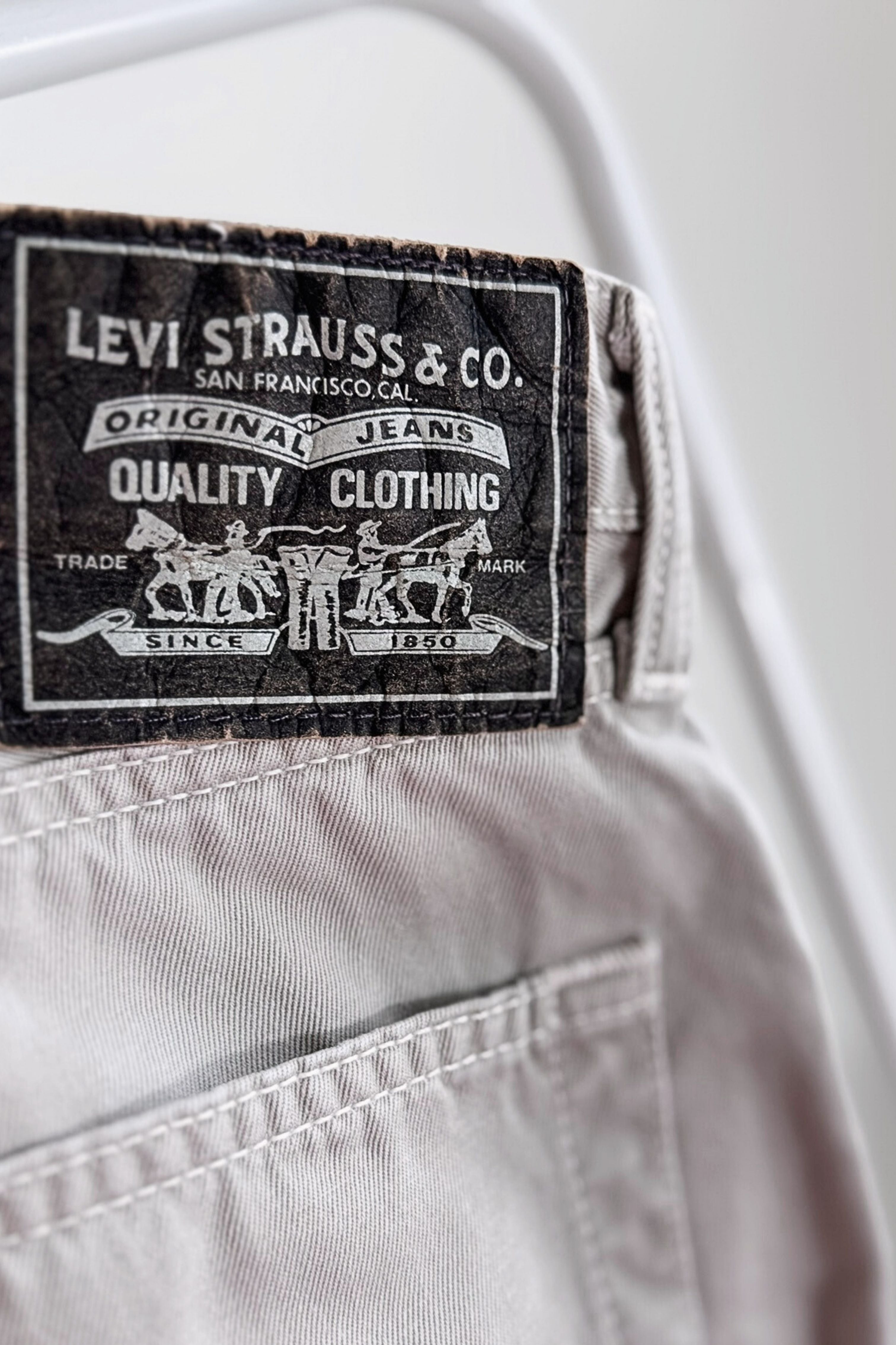 Jeans Levi's 501 W31 L32 gris clair