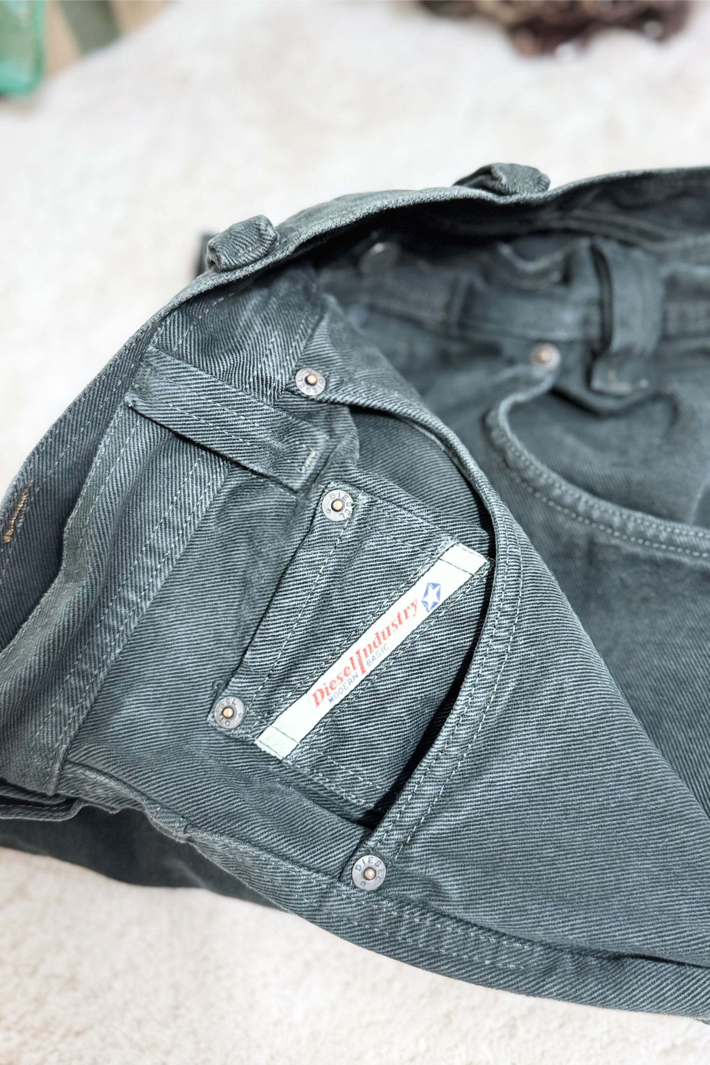 Jeans Diesel droit W36 anthracite