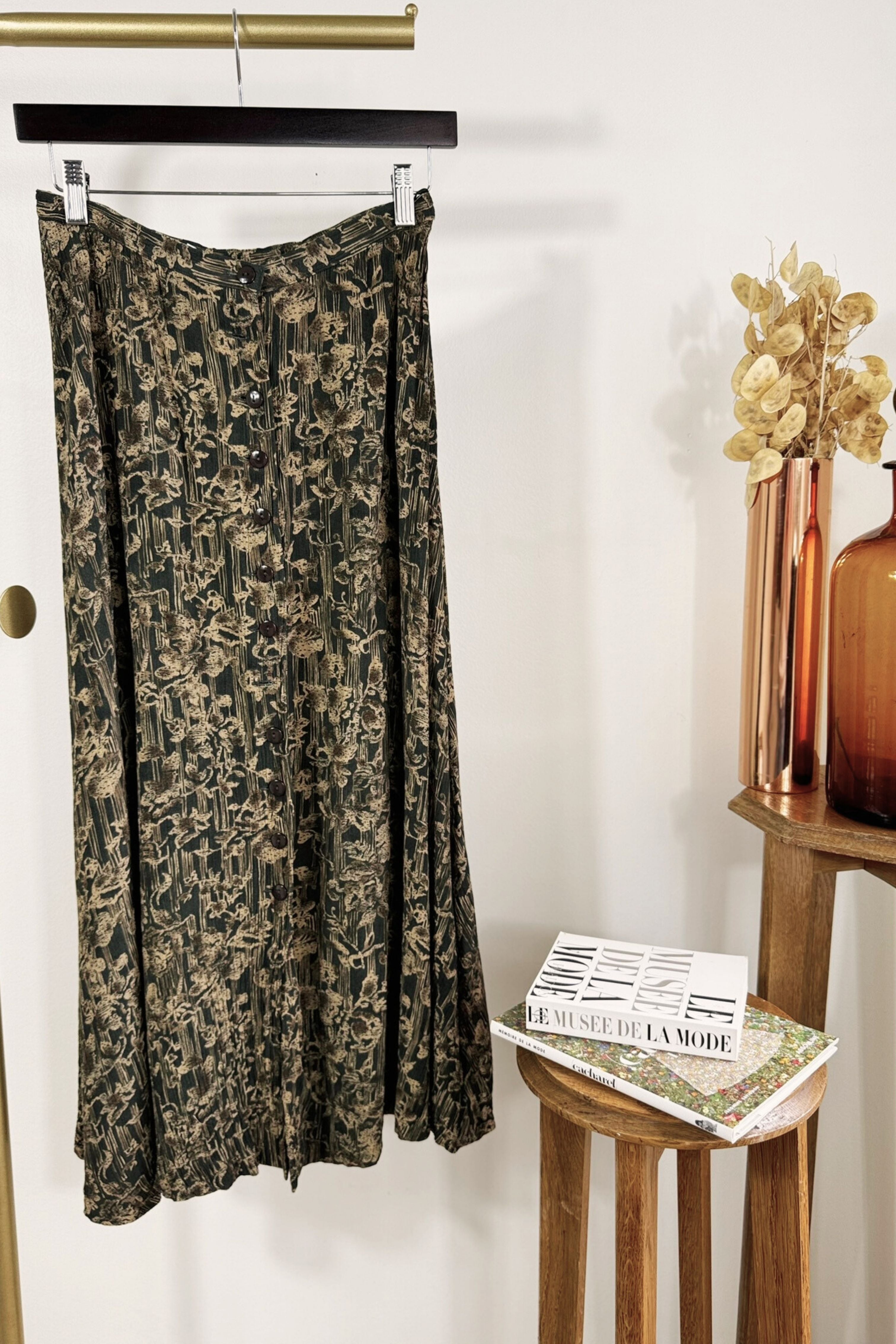 Long khaki patterned silk skirt