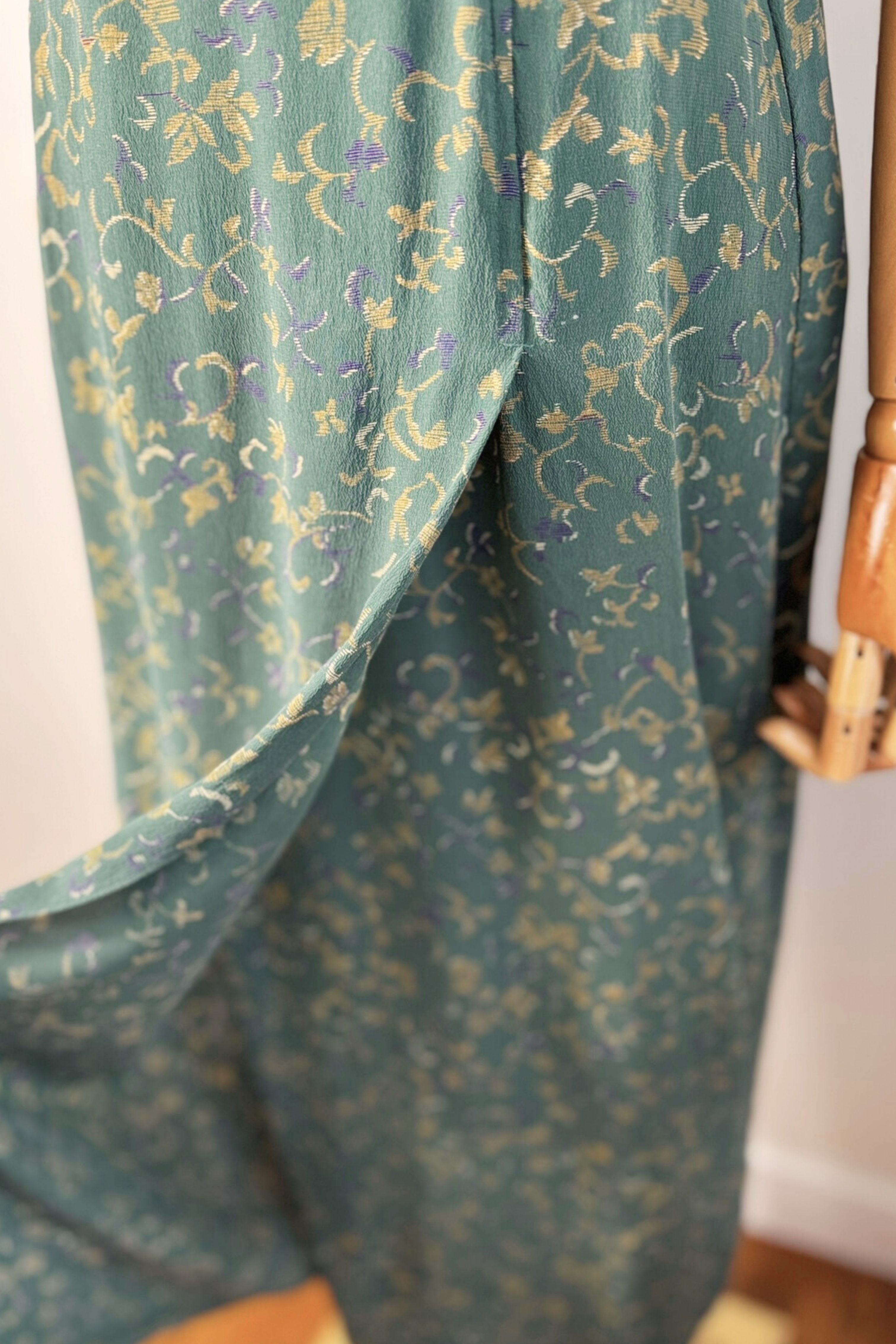 Green linen pencil skirt