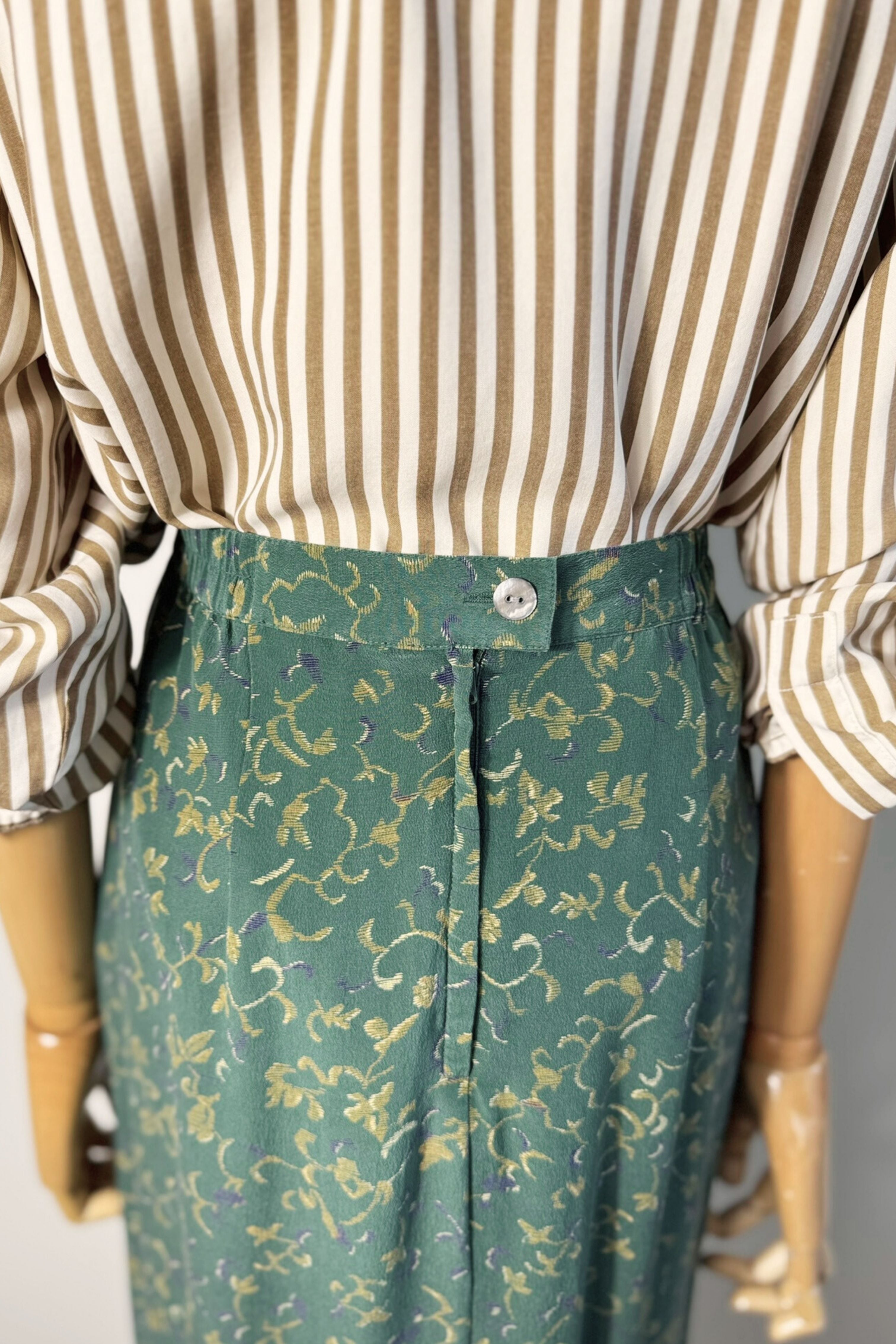 Green linen pencil skirt