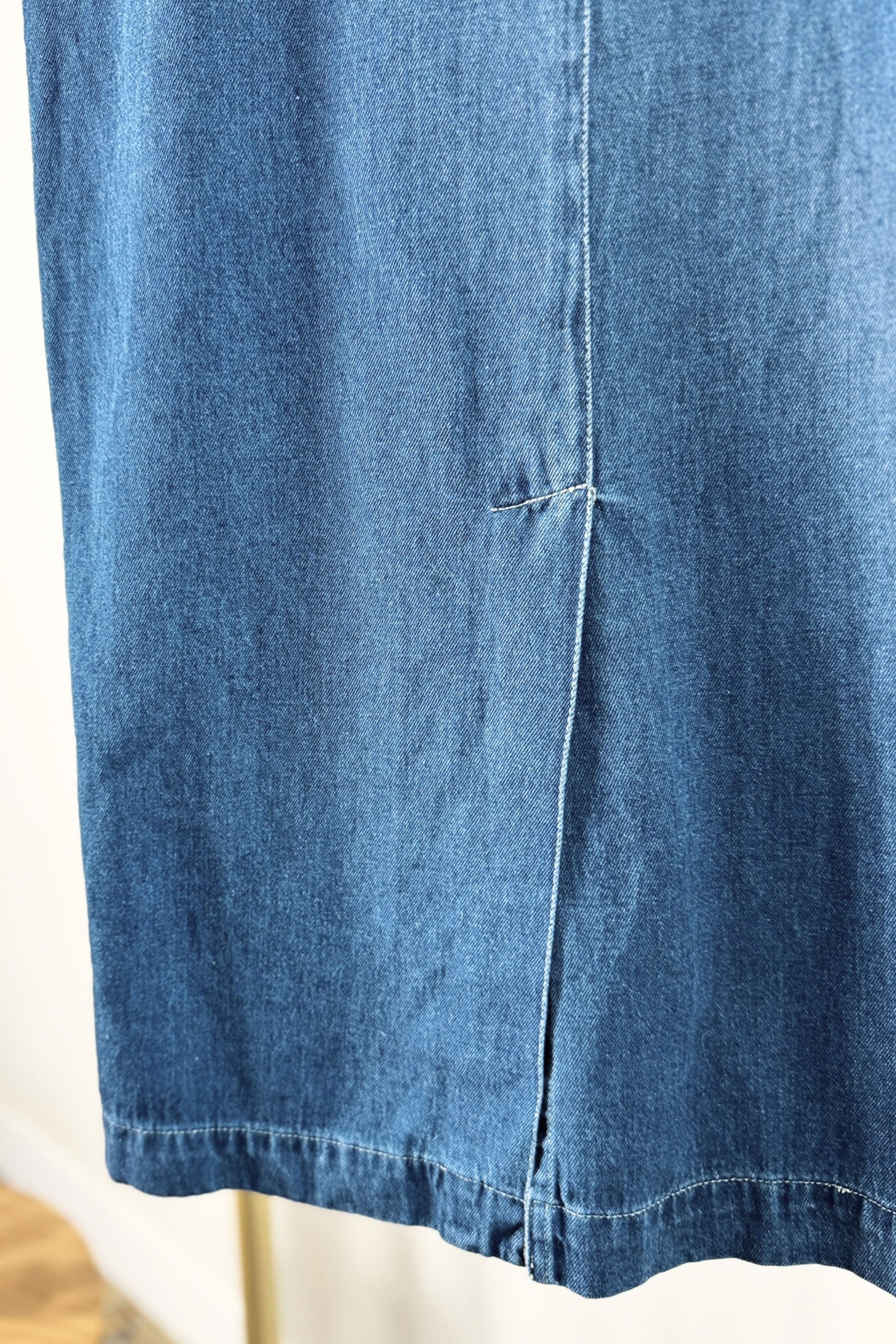 Jupe longue boutonnée en jeans brut