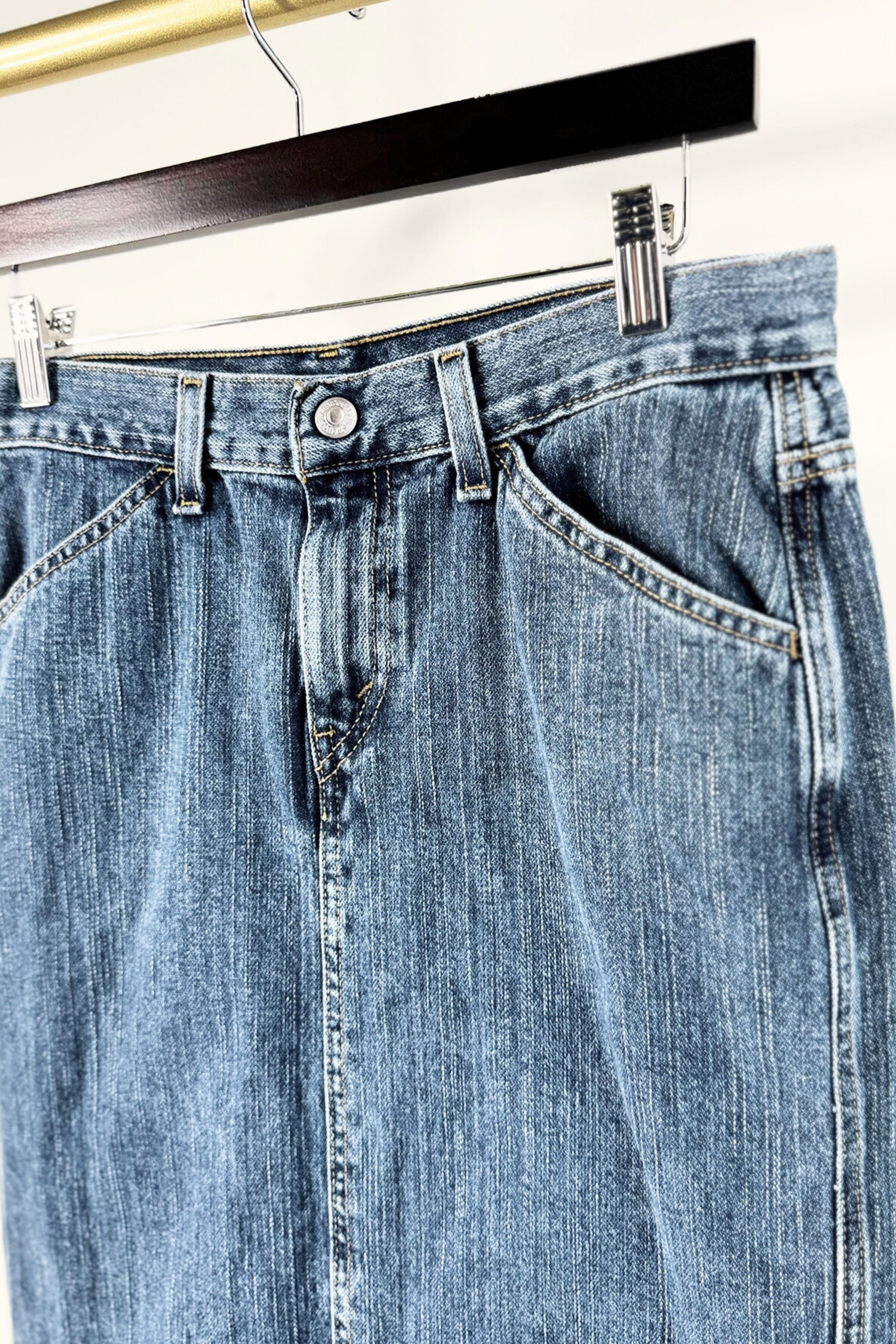 Jupe midi droite Levi's en jeans moyen