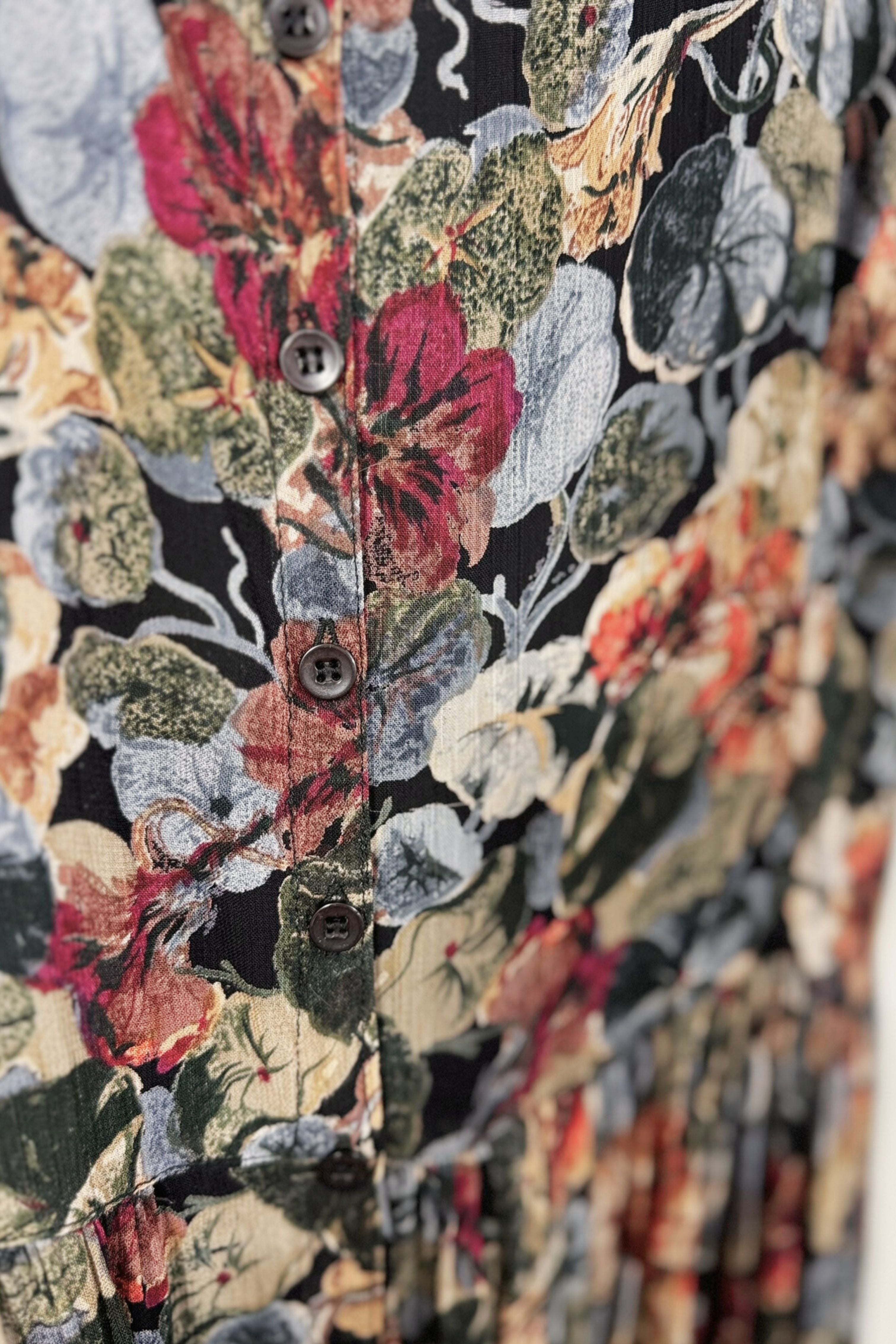 Robe longue à fleurs noire