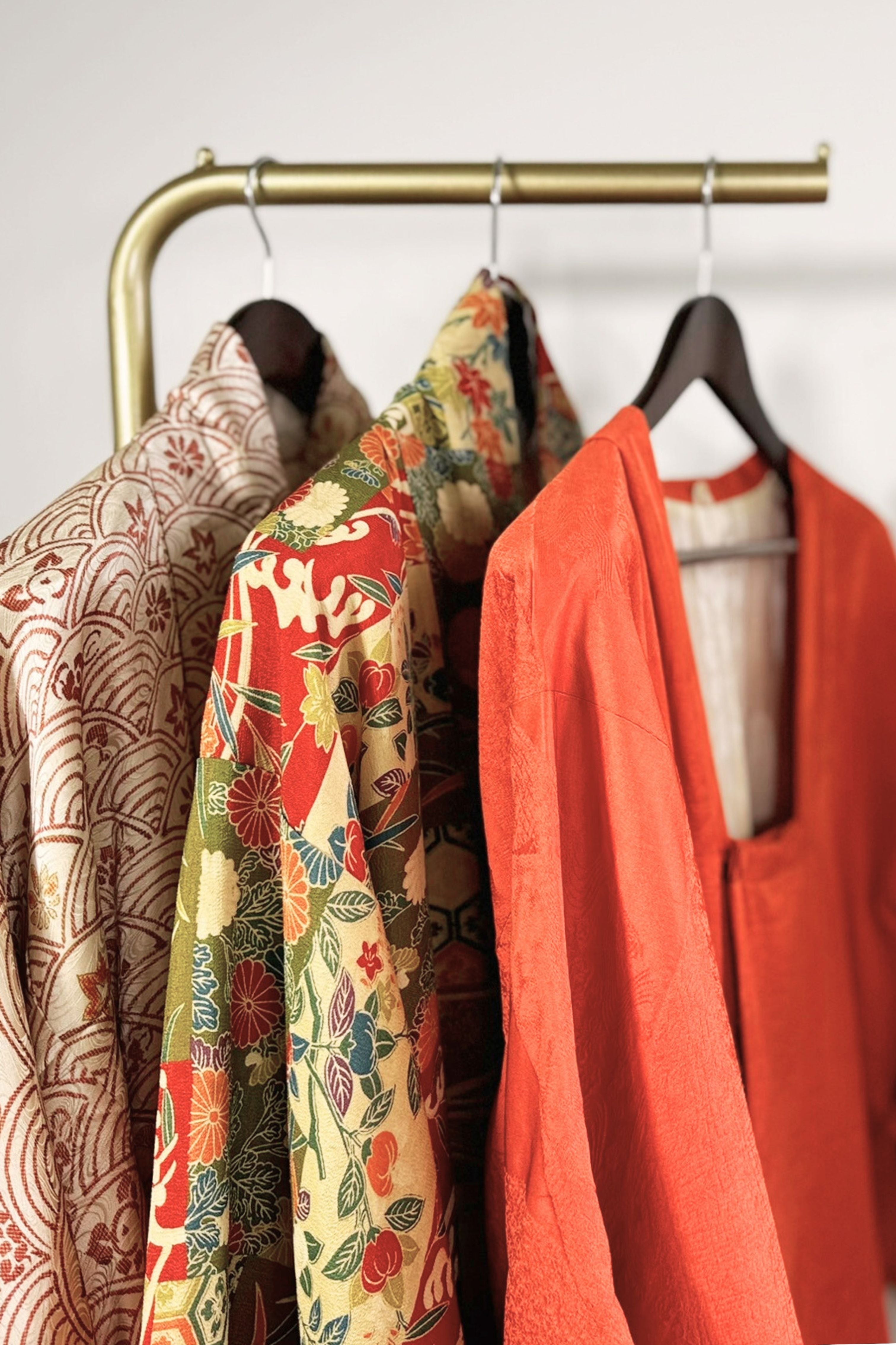 Short red silk kimono