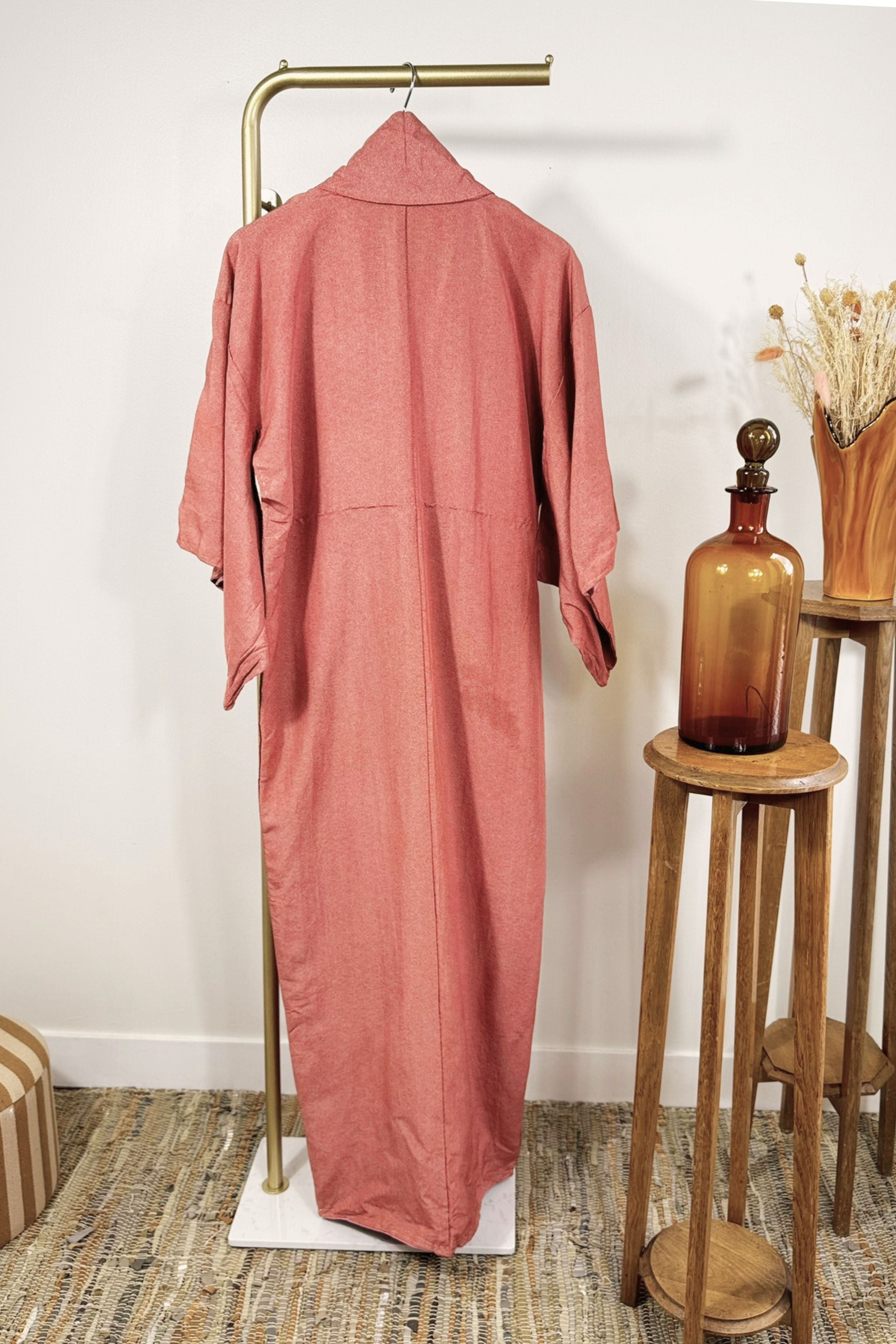 Kimono long en soie à motifs rouge