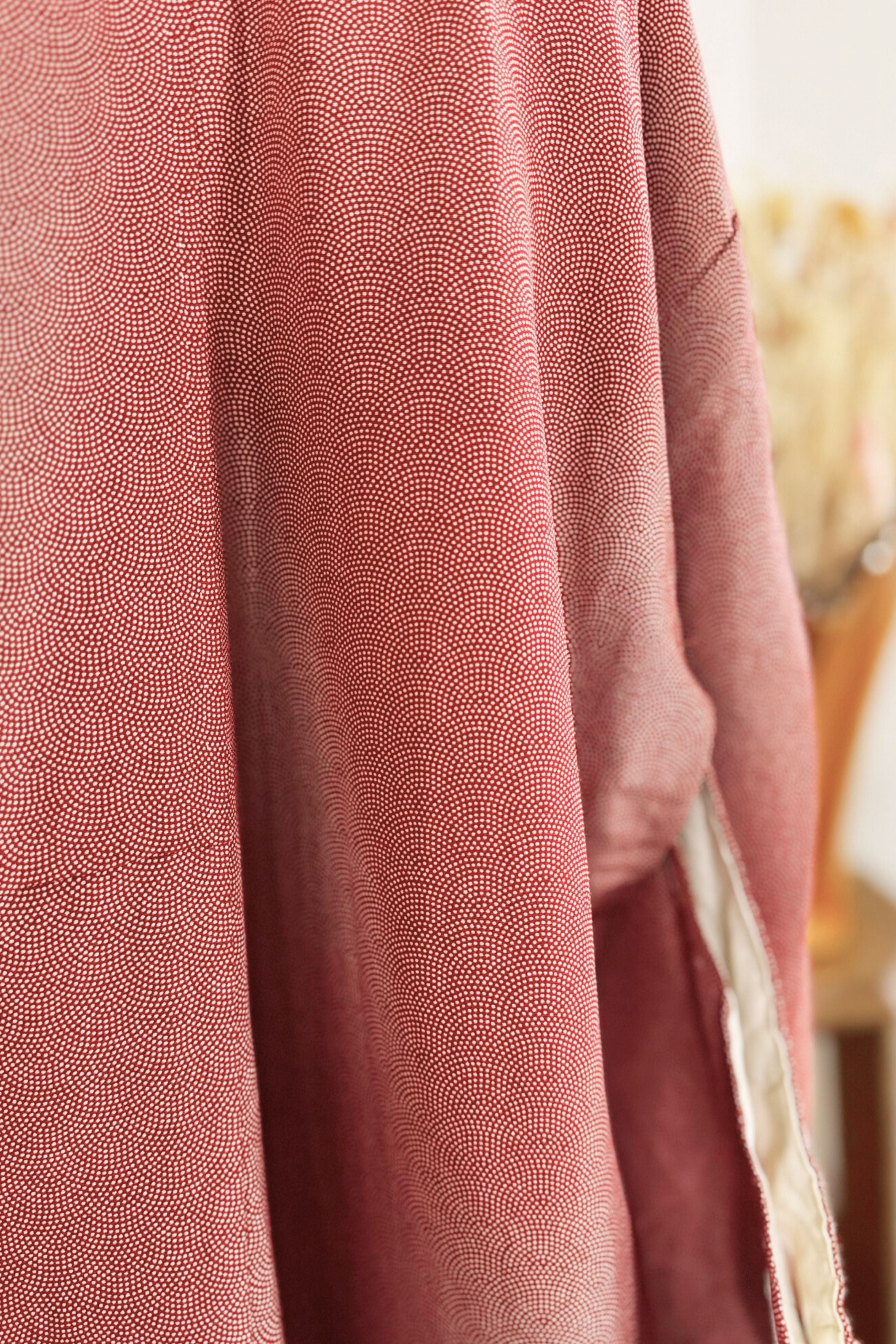 Kimono long en soie à motifs rouge