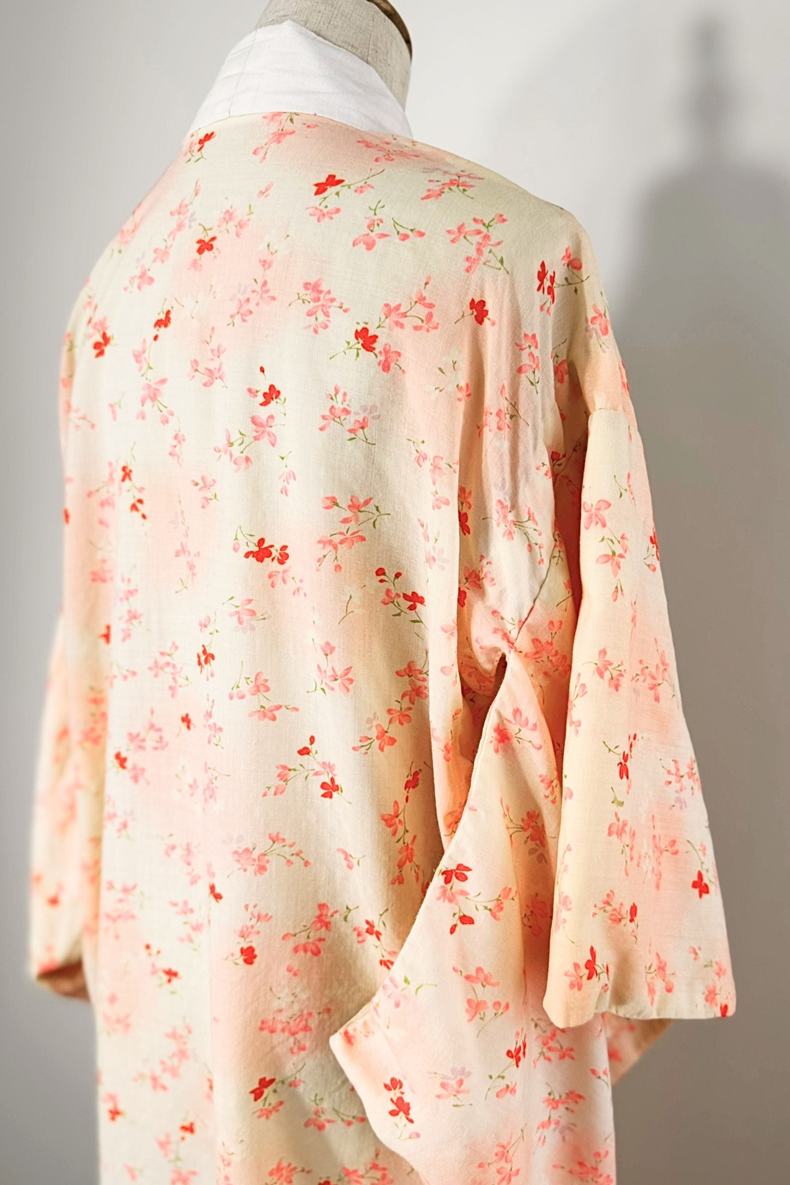 Kimono mi-long en coton rose poudré