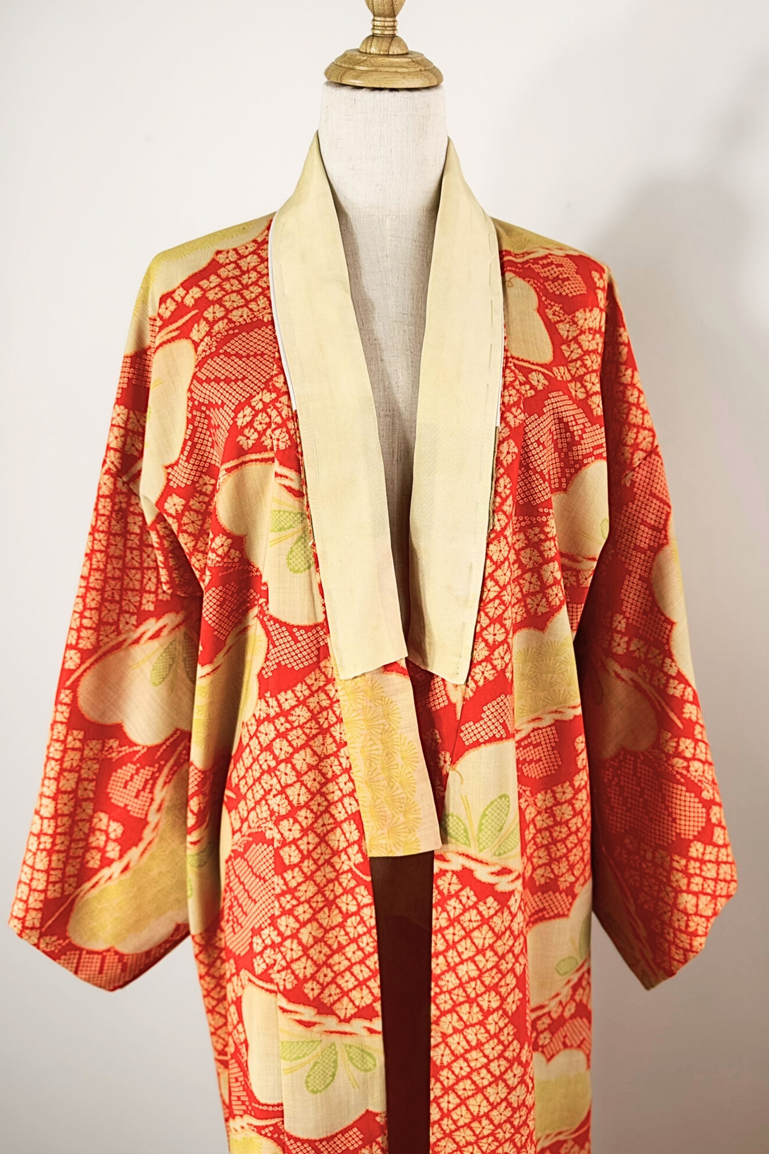 Short red silk kimono
