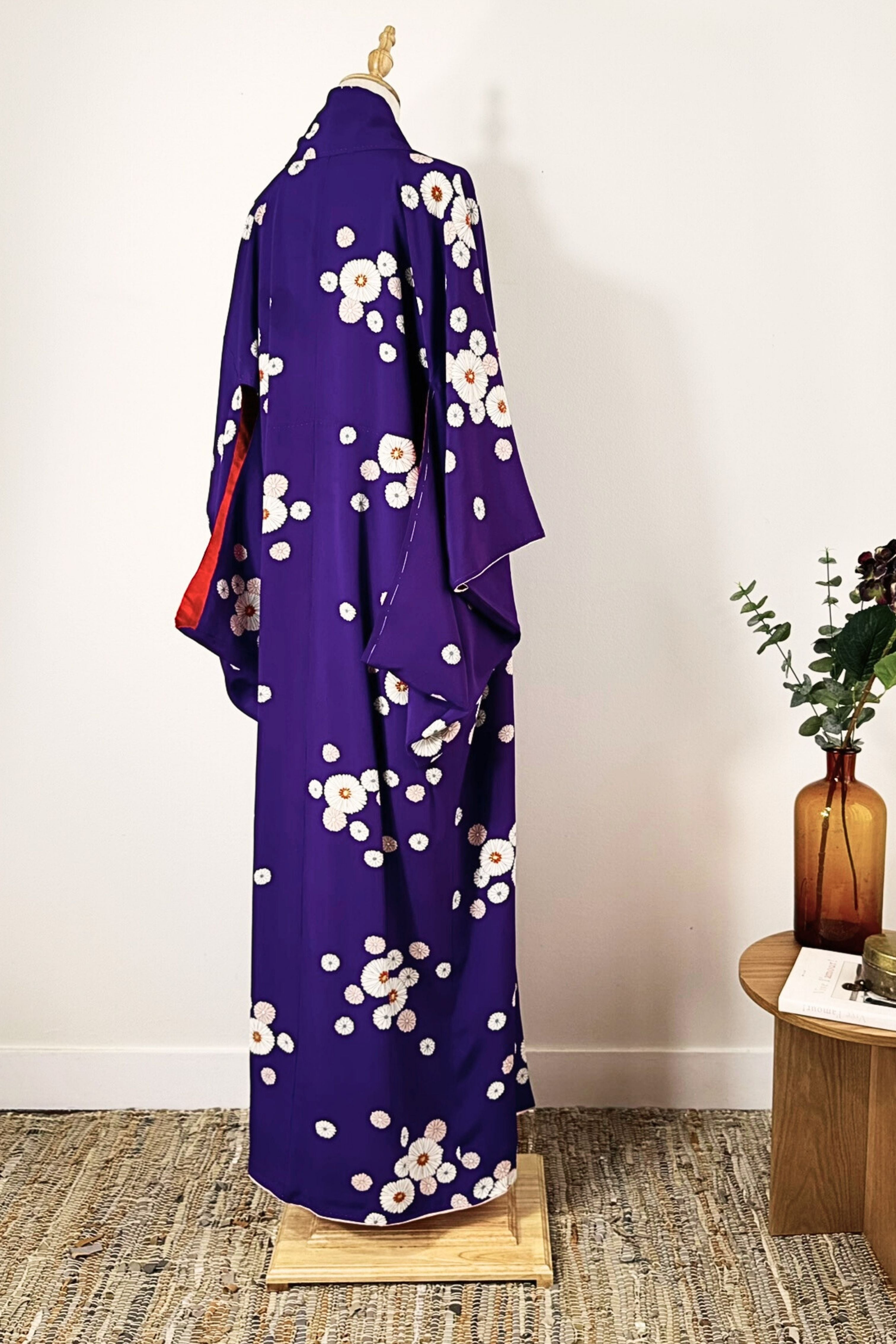 Long purple silk kimono with flowers