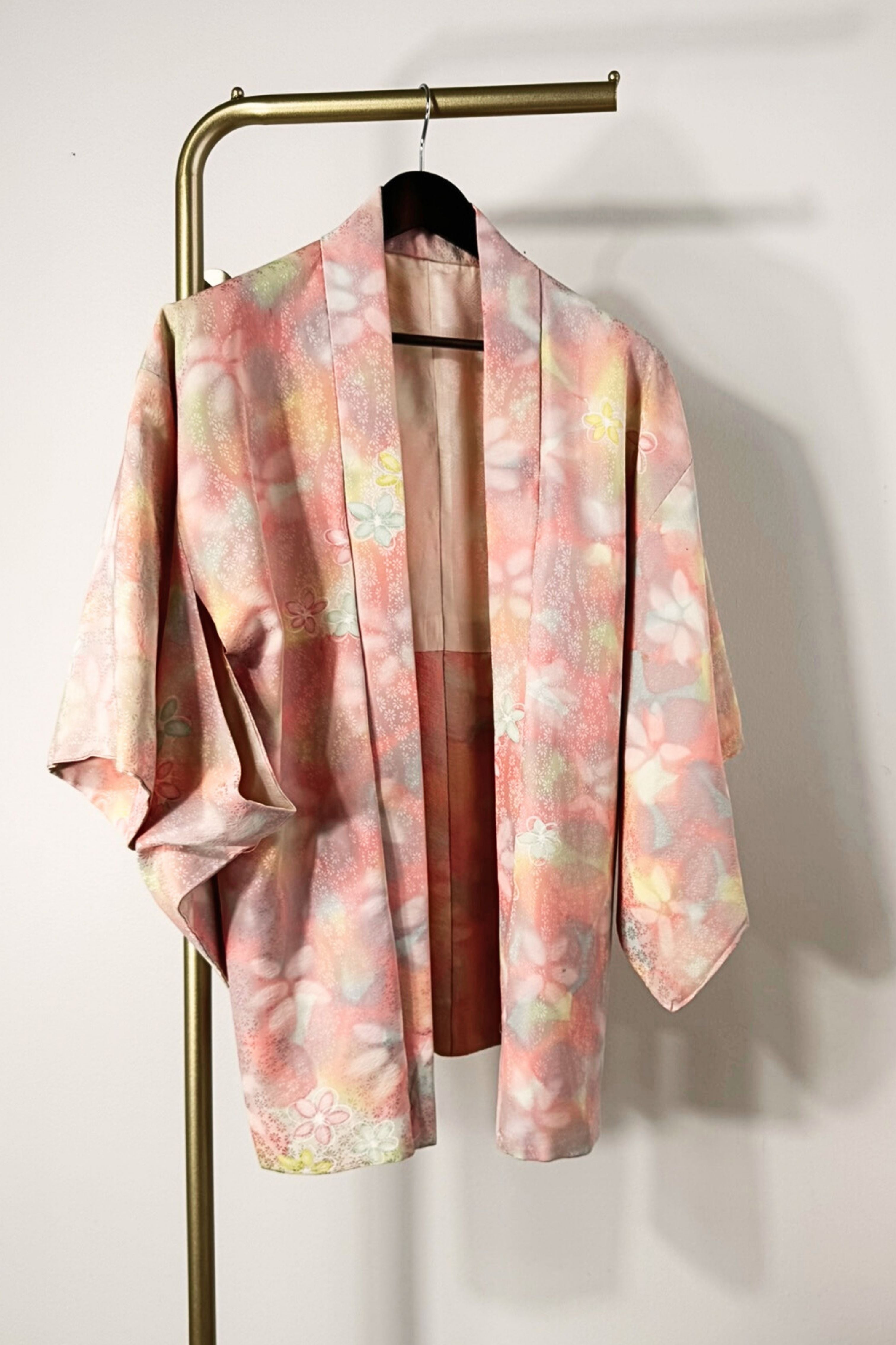 Short thick gray kimono