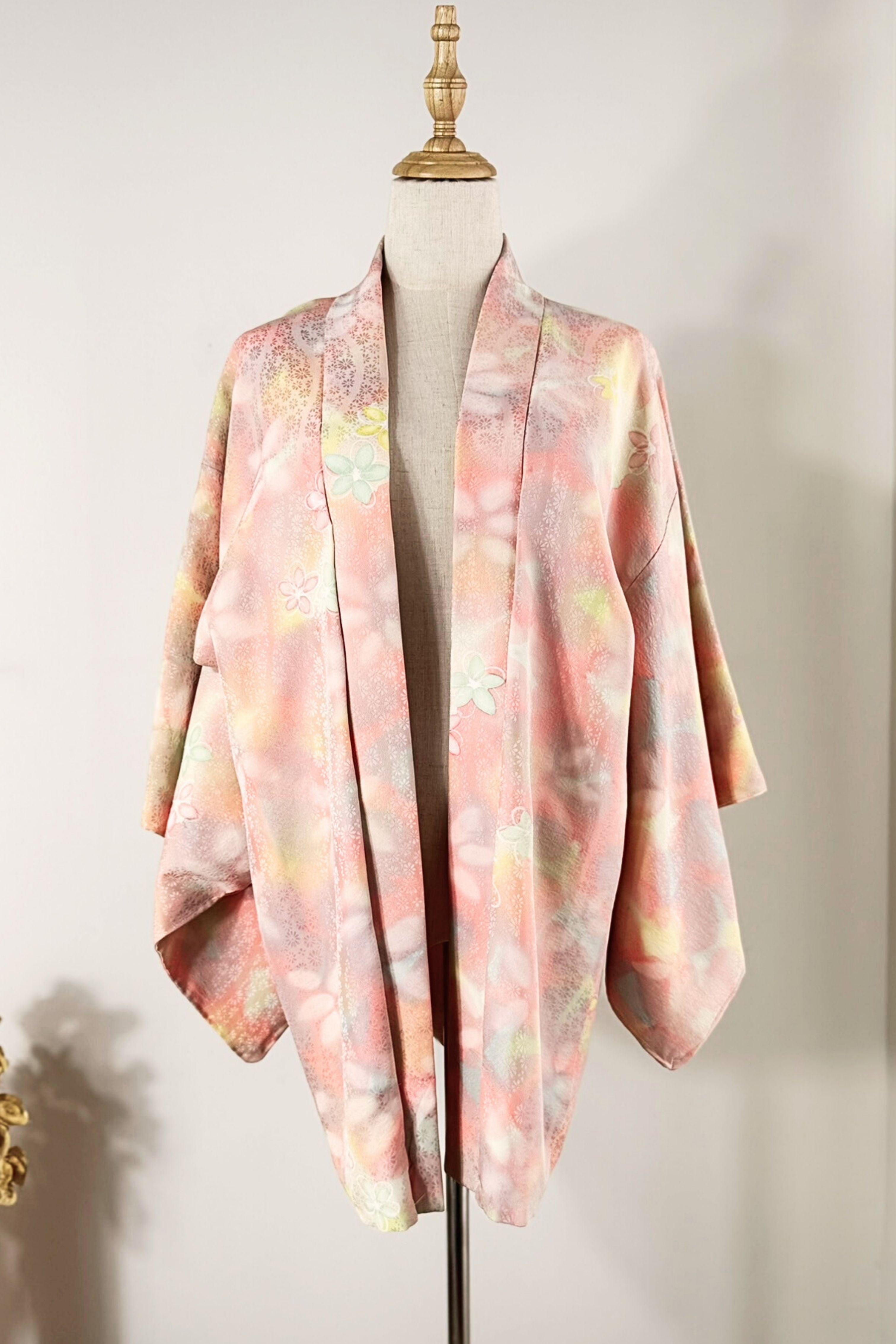 Short thick gray kimono
