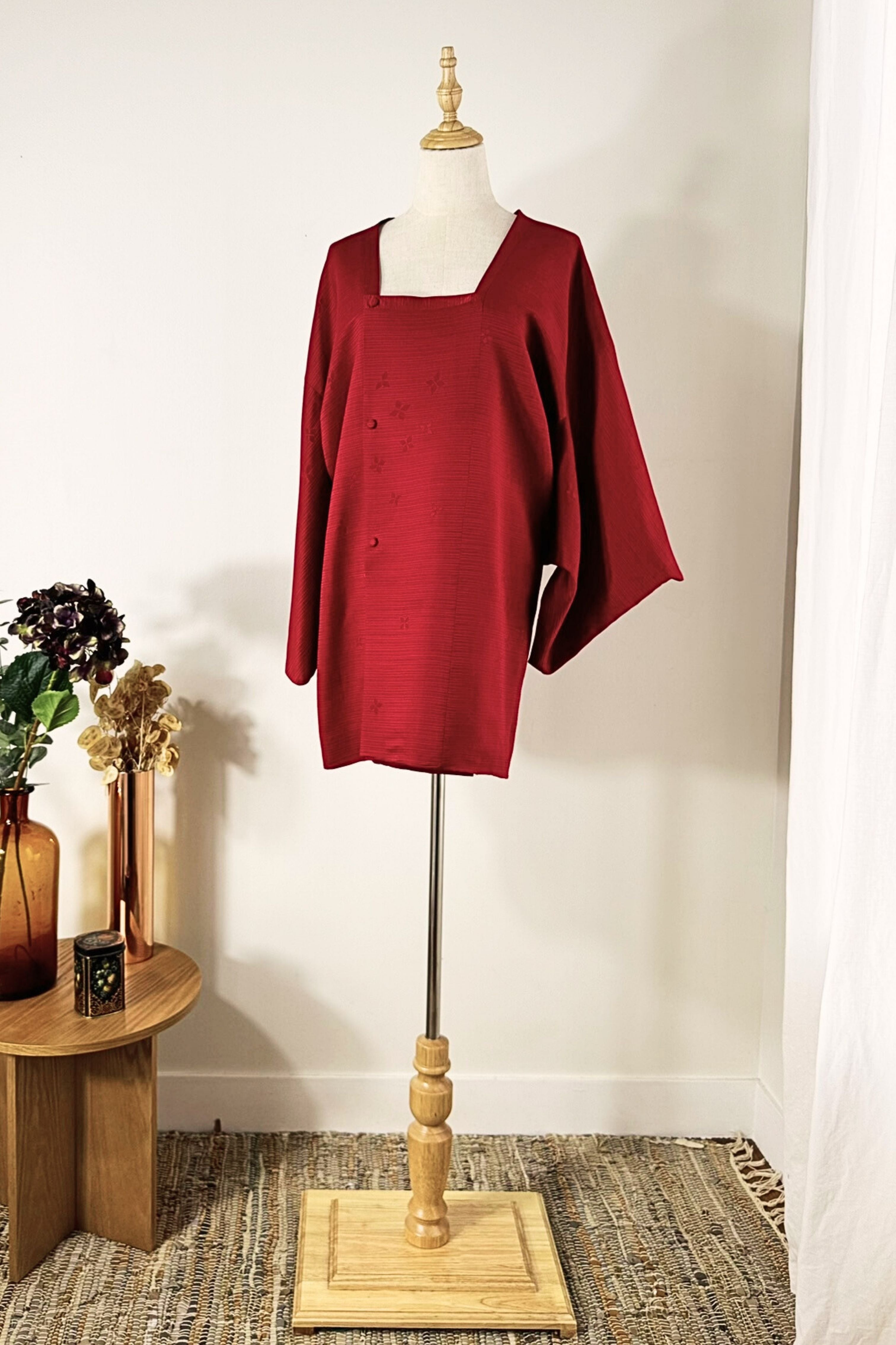 Short red silk kimono