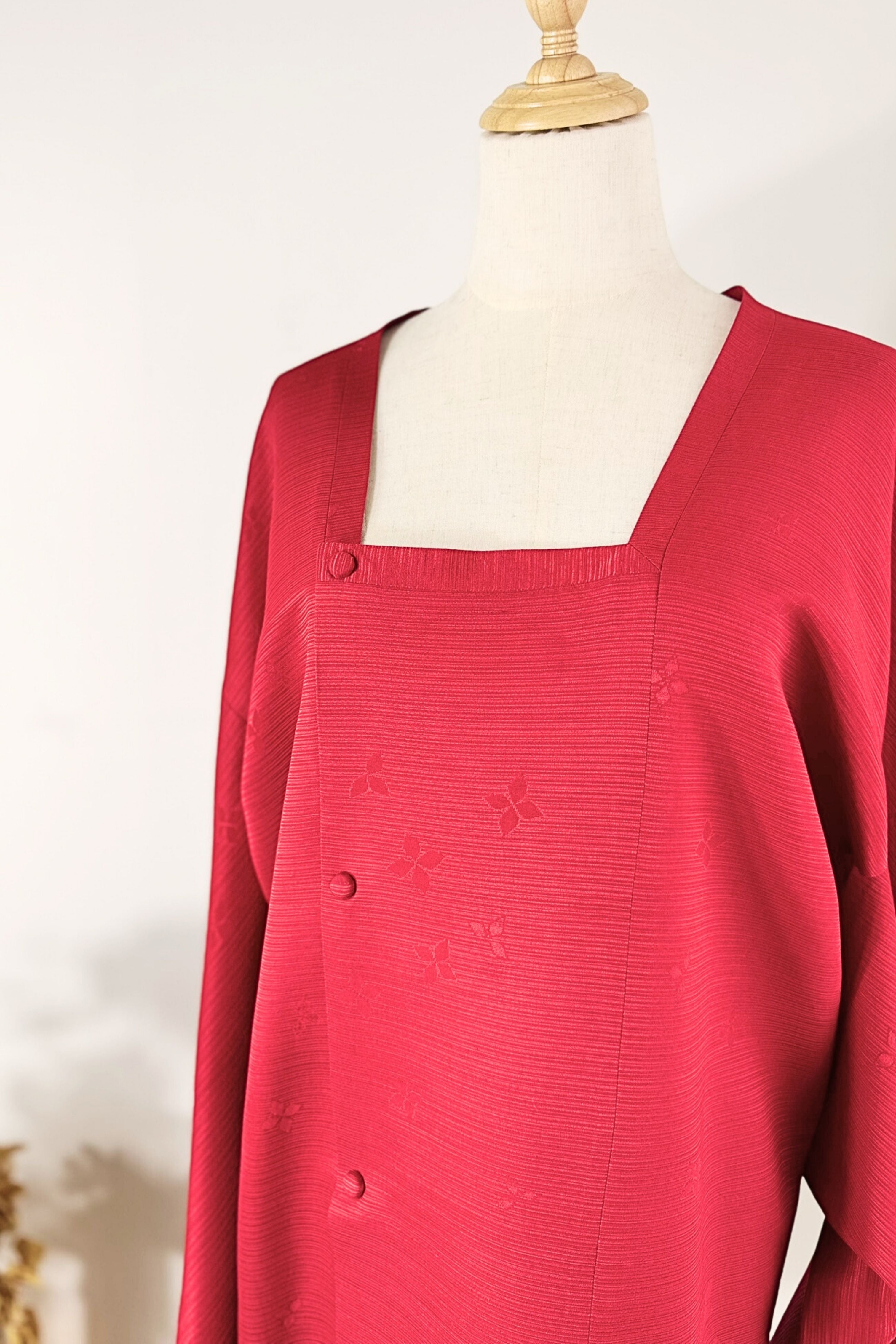 Short red silk kimono