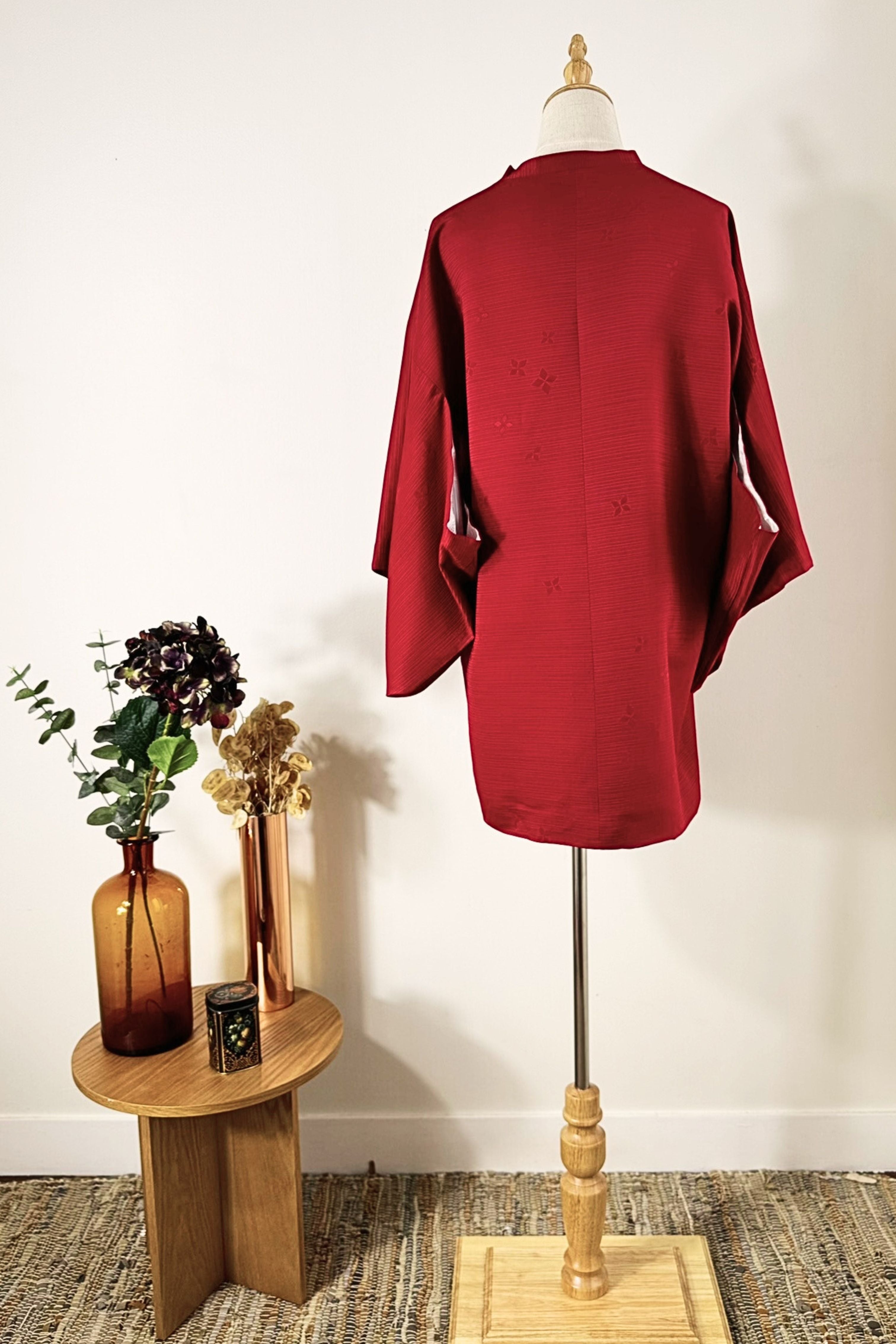 Short red silk kimono
