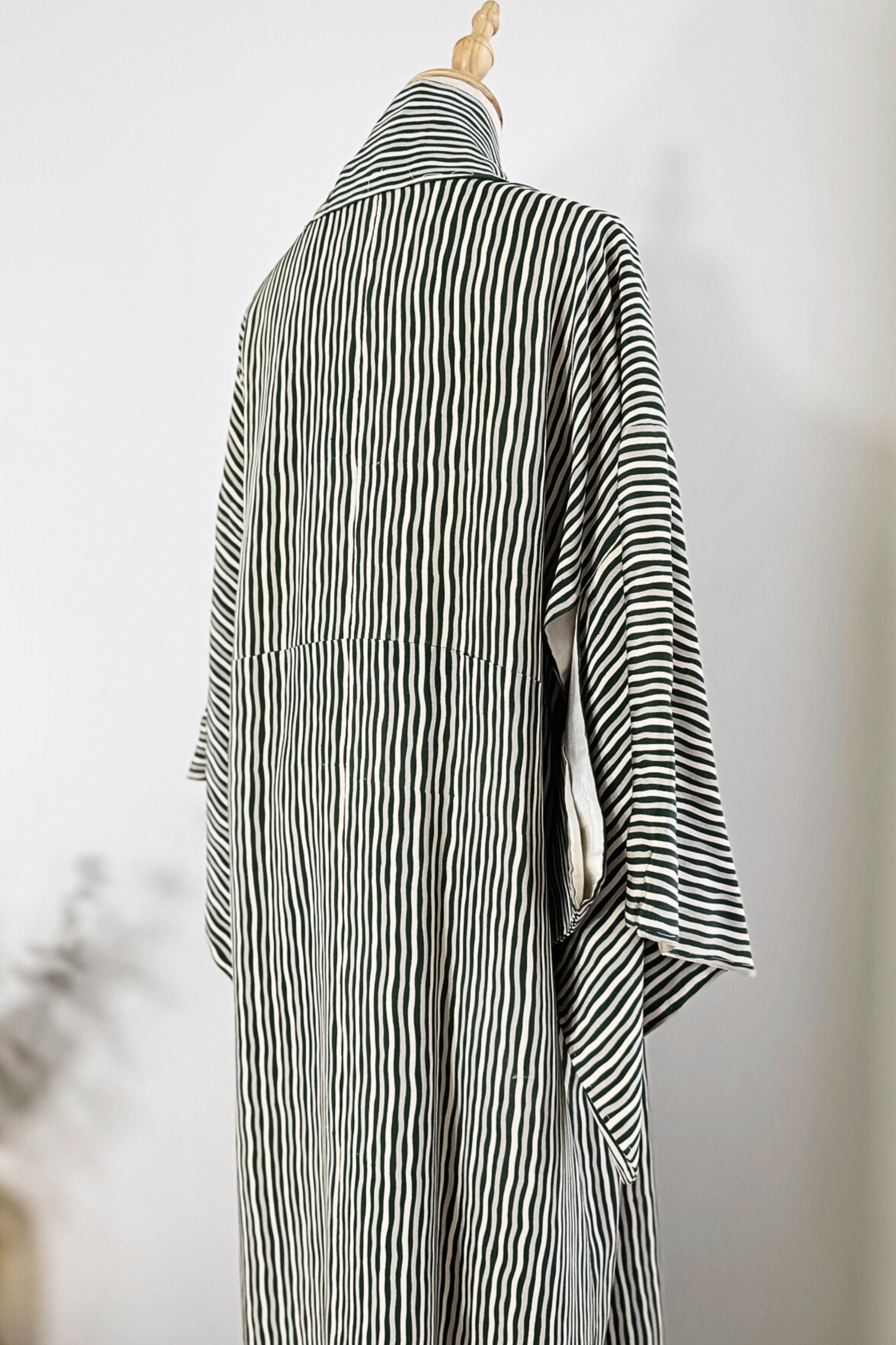 Kimono long beige à rayures vertes
