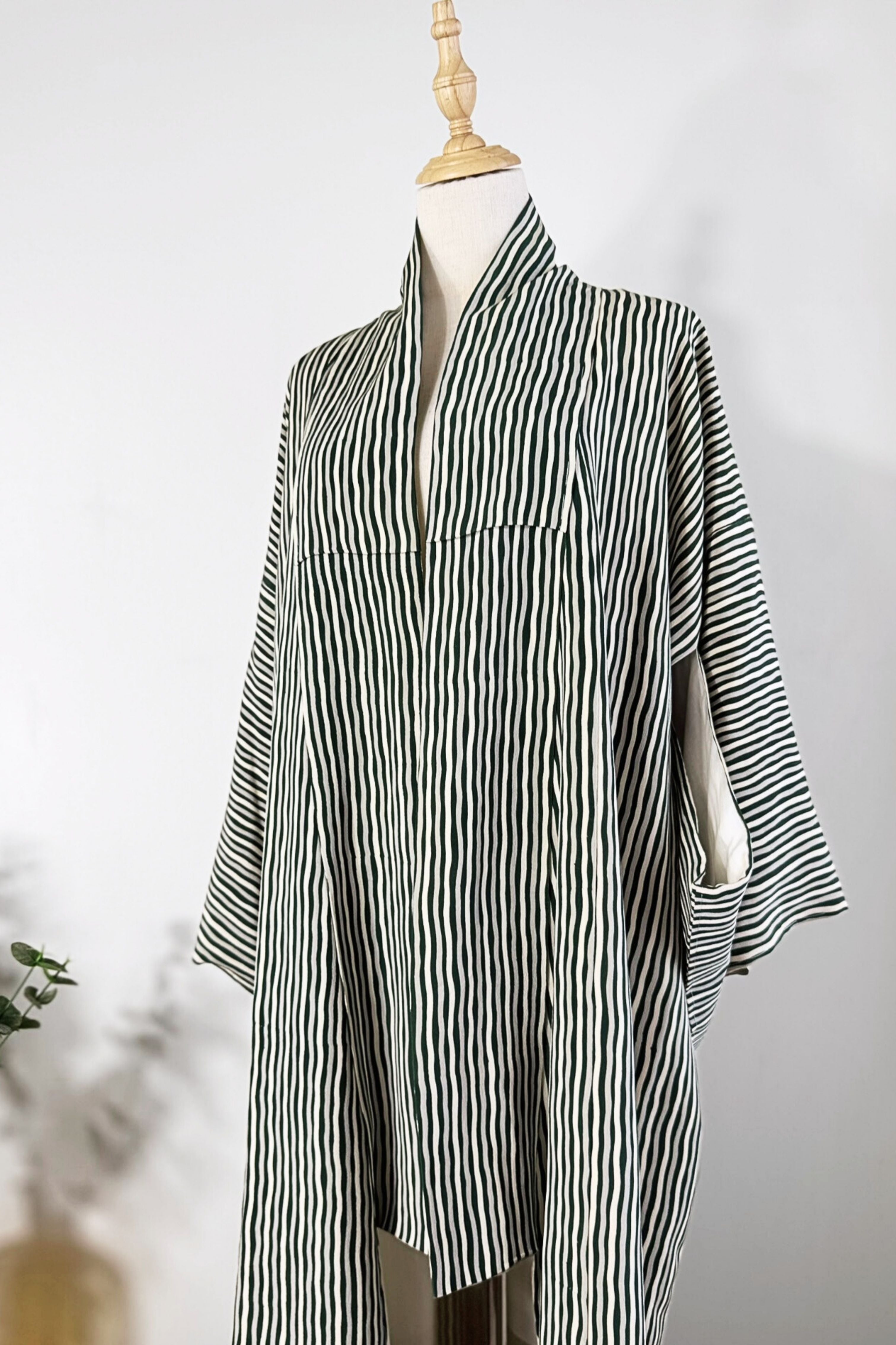 Kimono long beige à rayures vertes