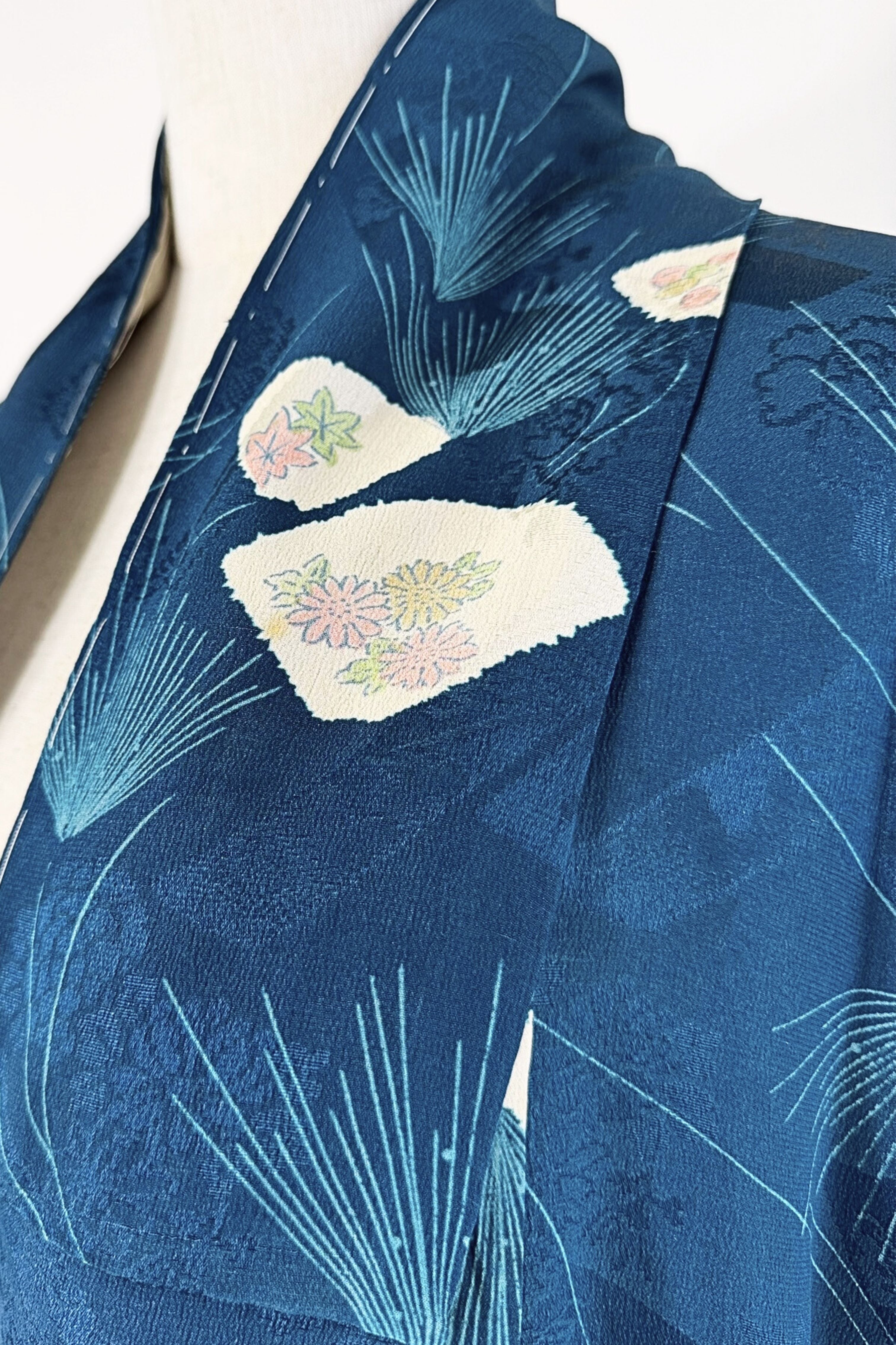 Kimono long en soie à motif floral