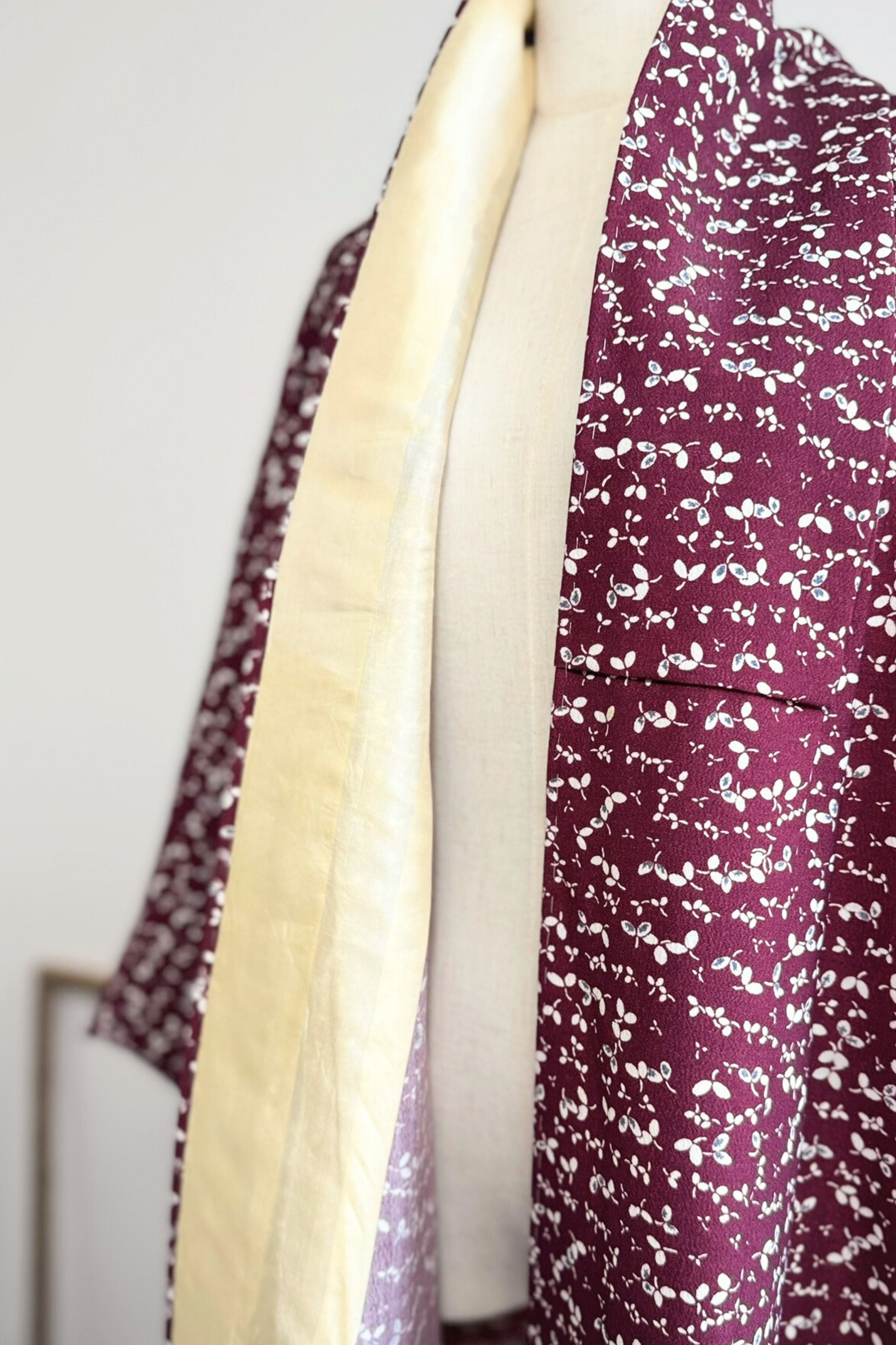 Kimono long bordeaux en coton enduit imprimé