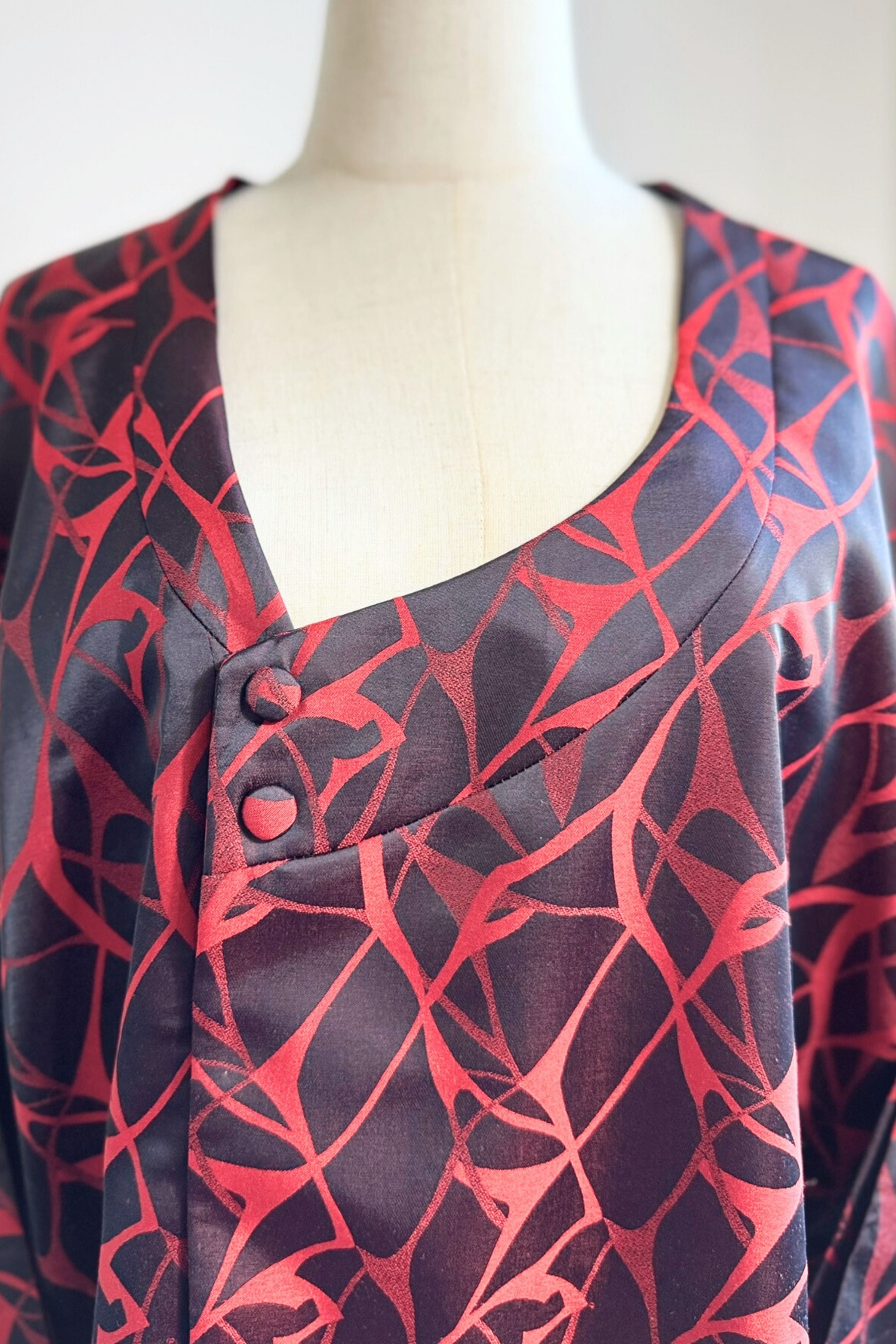 Robe kimono soyeuse noire et rouge